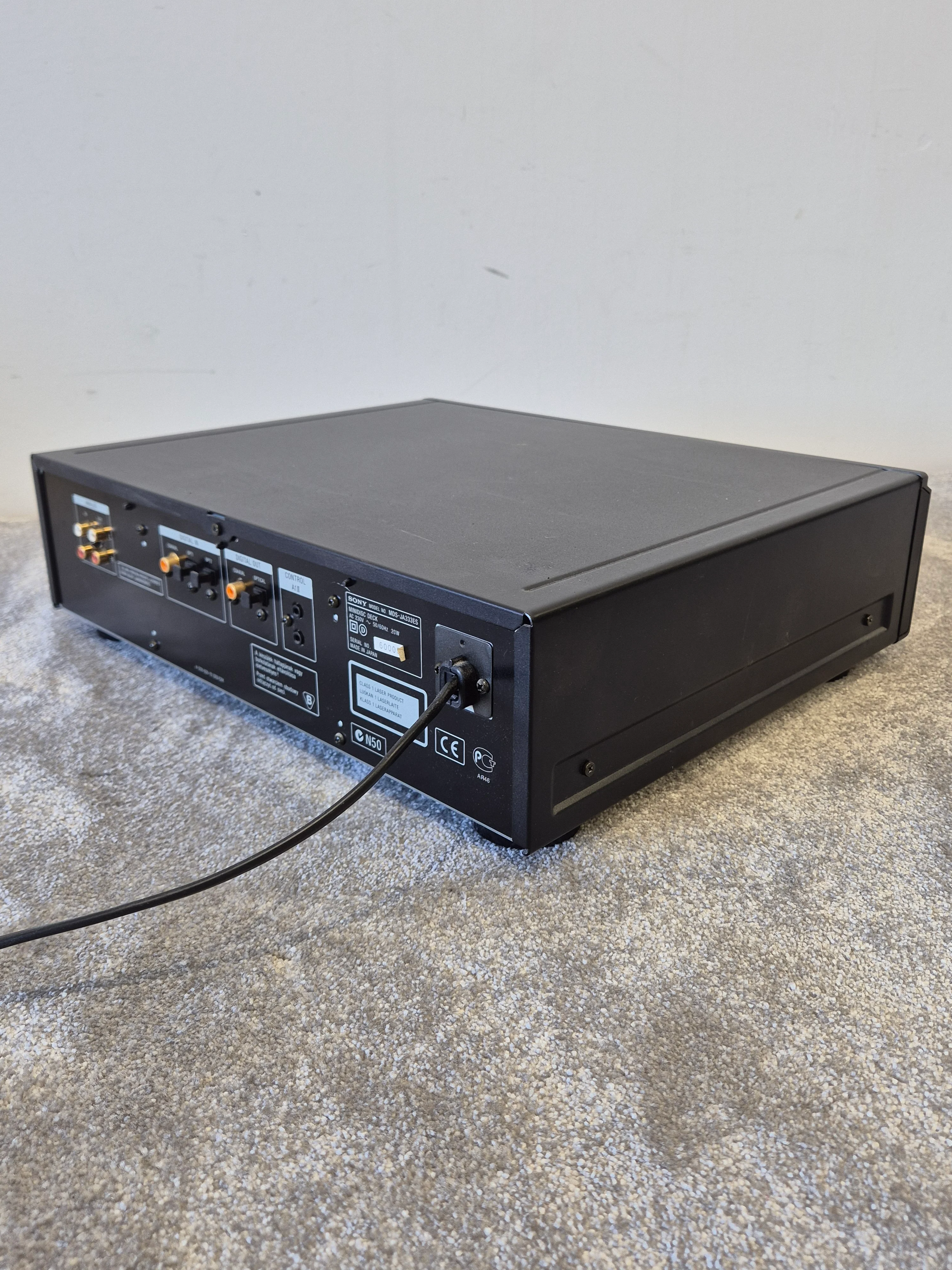 Sony MDS-JA333ES - MiniDisc Deck (Spares or Repairs) - Image 6