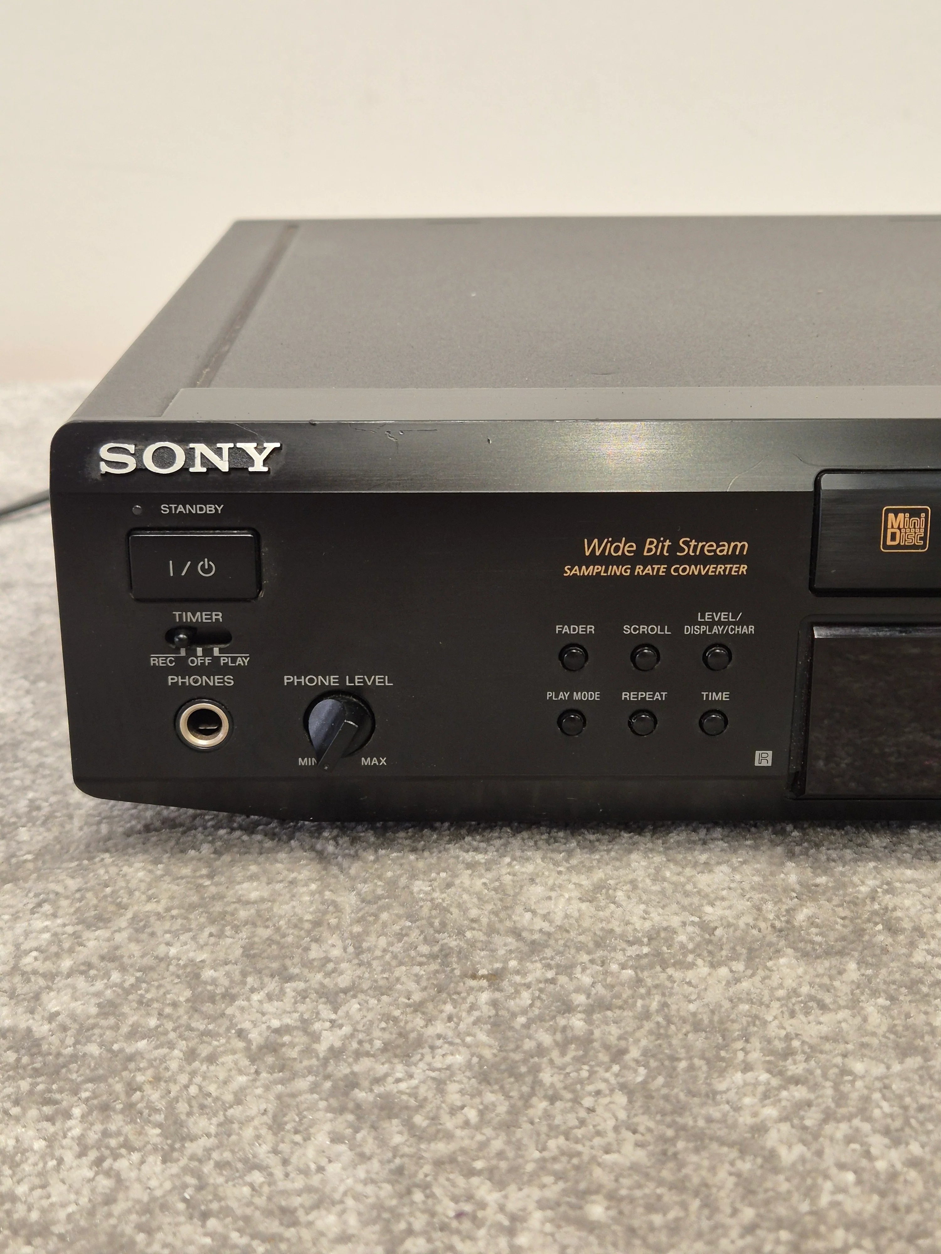 Sony MDS JE520 - MiniDisc Recorder - Excellent w/ Original Box - Image 2