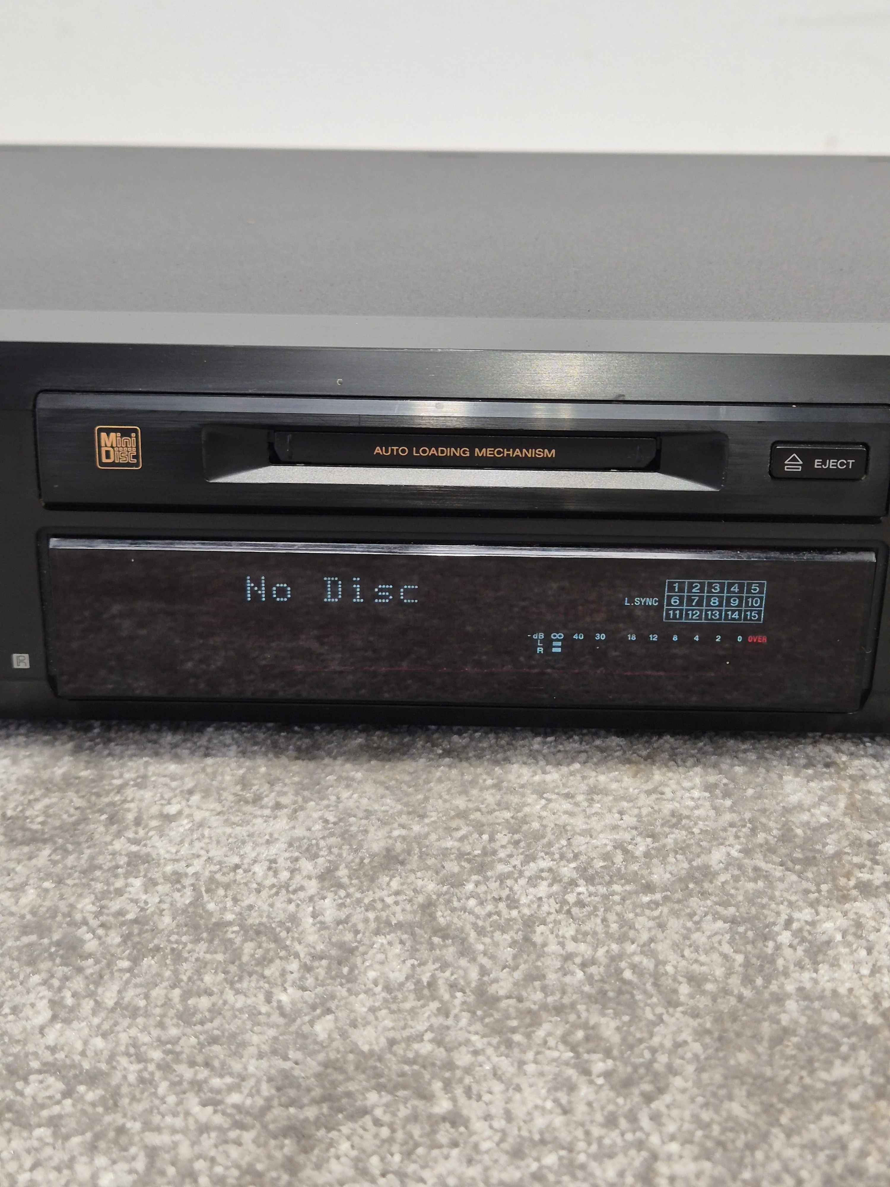 Sony MDS JE520 - MiniDisc Recorder - Excellent w/ Original Box - Image 3