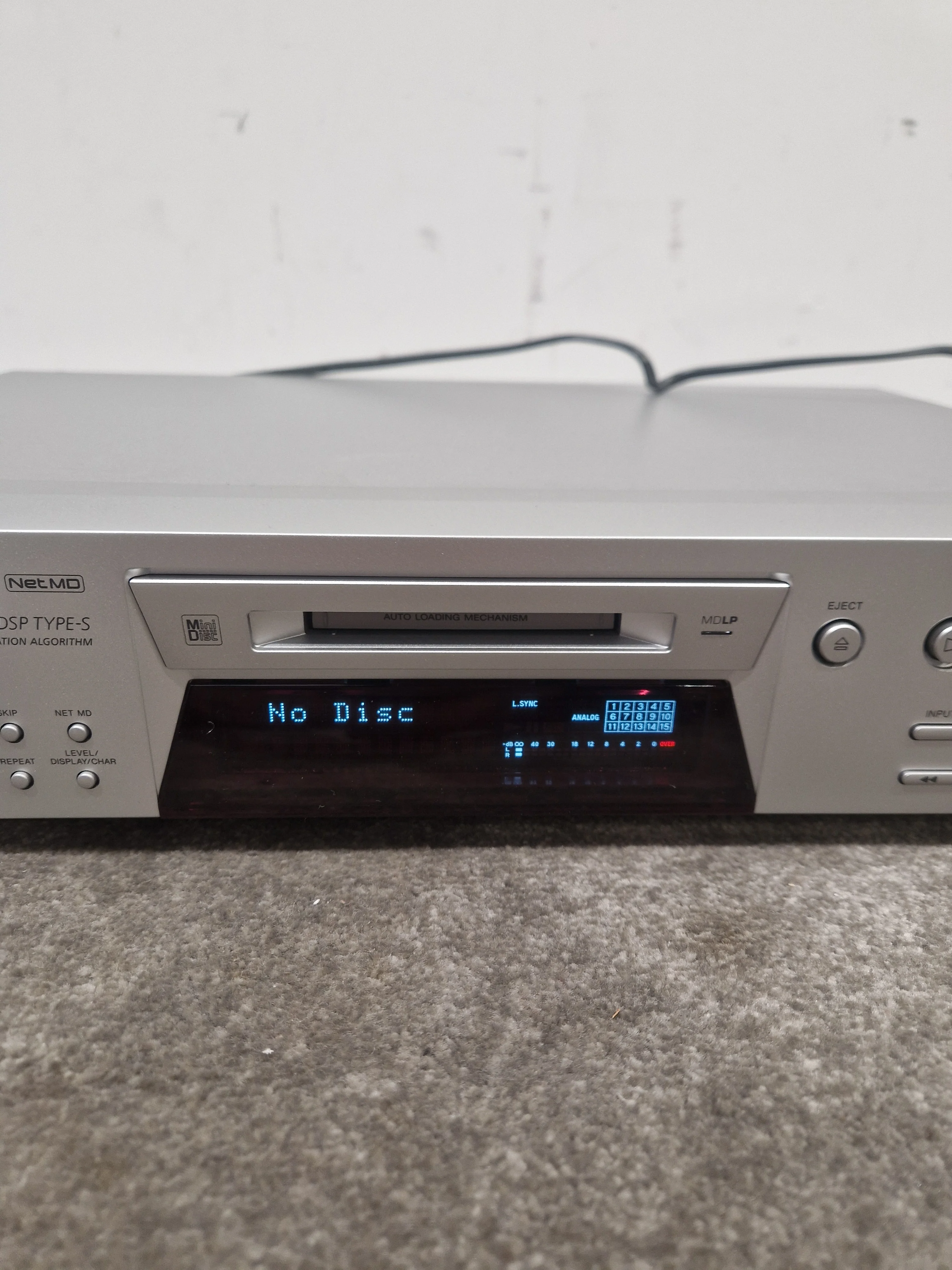 Sony MDS-JE780 - MiniDisc Player - Spares or Repair w/ Remote - Image 3