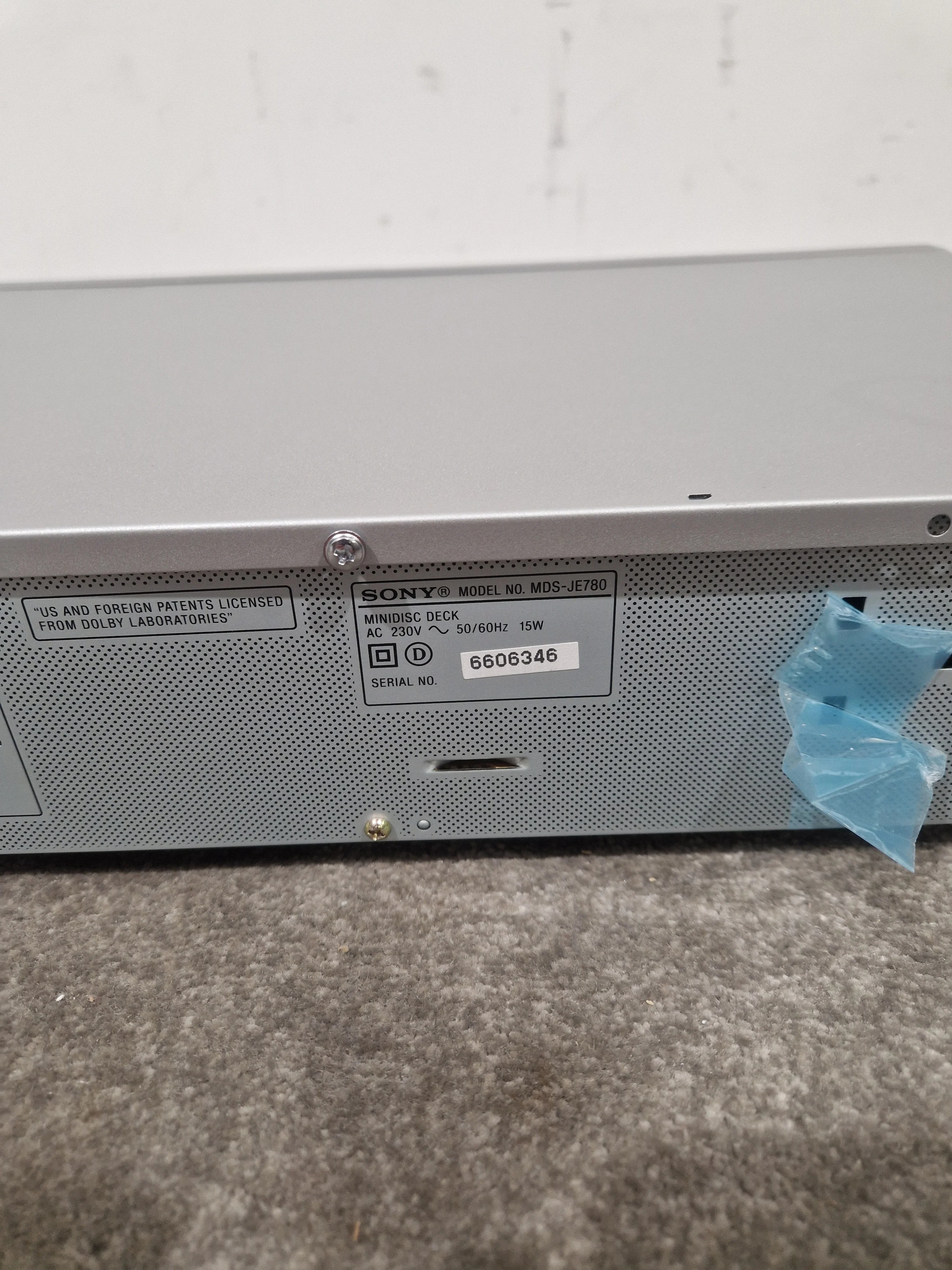 Sony MDS-JE780 - MiniDisc Player - Spares or Repair w/ Remote - Image 7