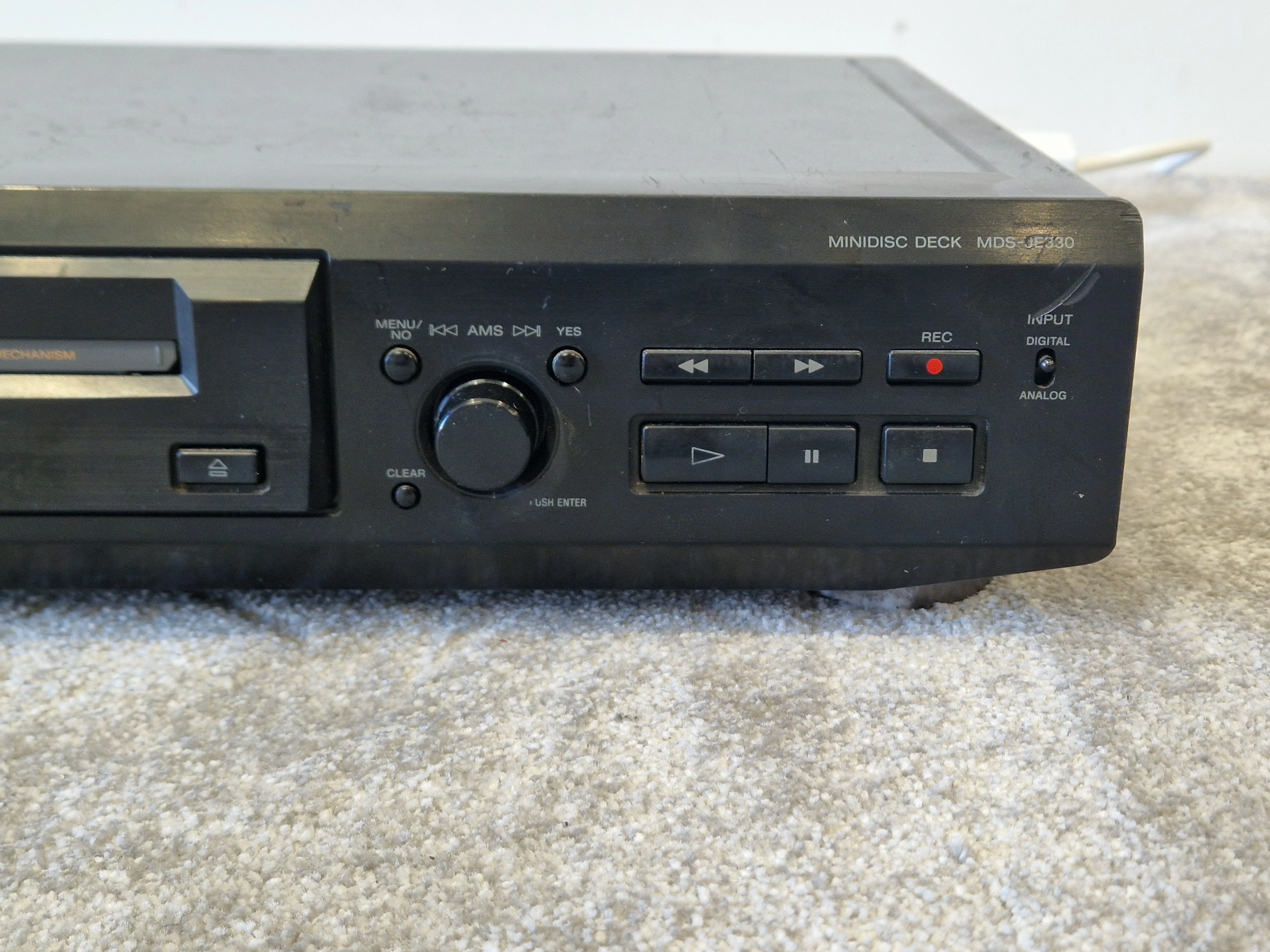 Sony MDS-JE330 MiniDisc Player – Portable Digital Audio Recorder w/ Remote Control - Spares or Repair - Image 6