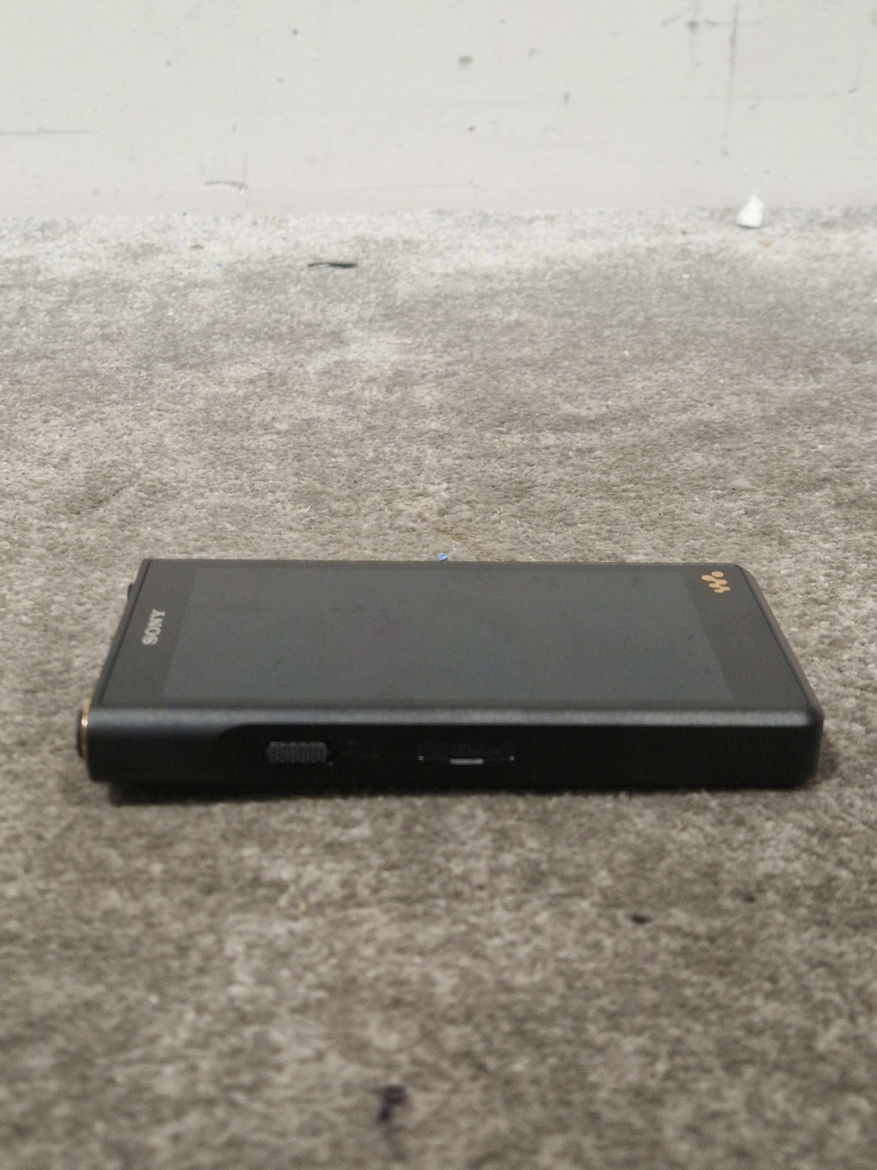 Sony NW-WM1AM2 - Digital Audio Player - Like New - Image 18