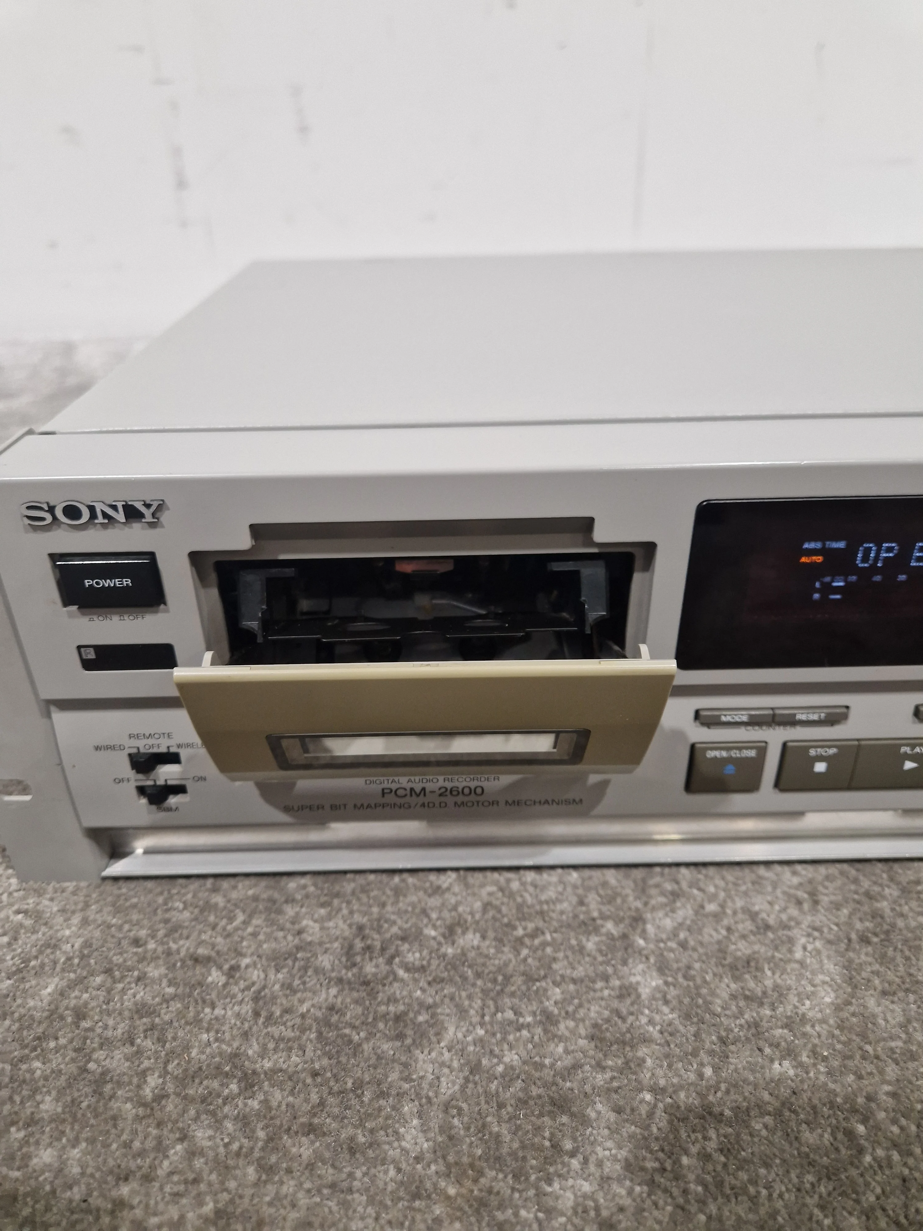 Sony PCM-2600 DAT Player - Sound Output Issue - Spares or Repair w/ Power Supply - Image 4