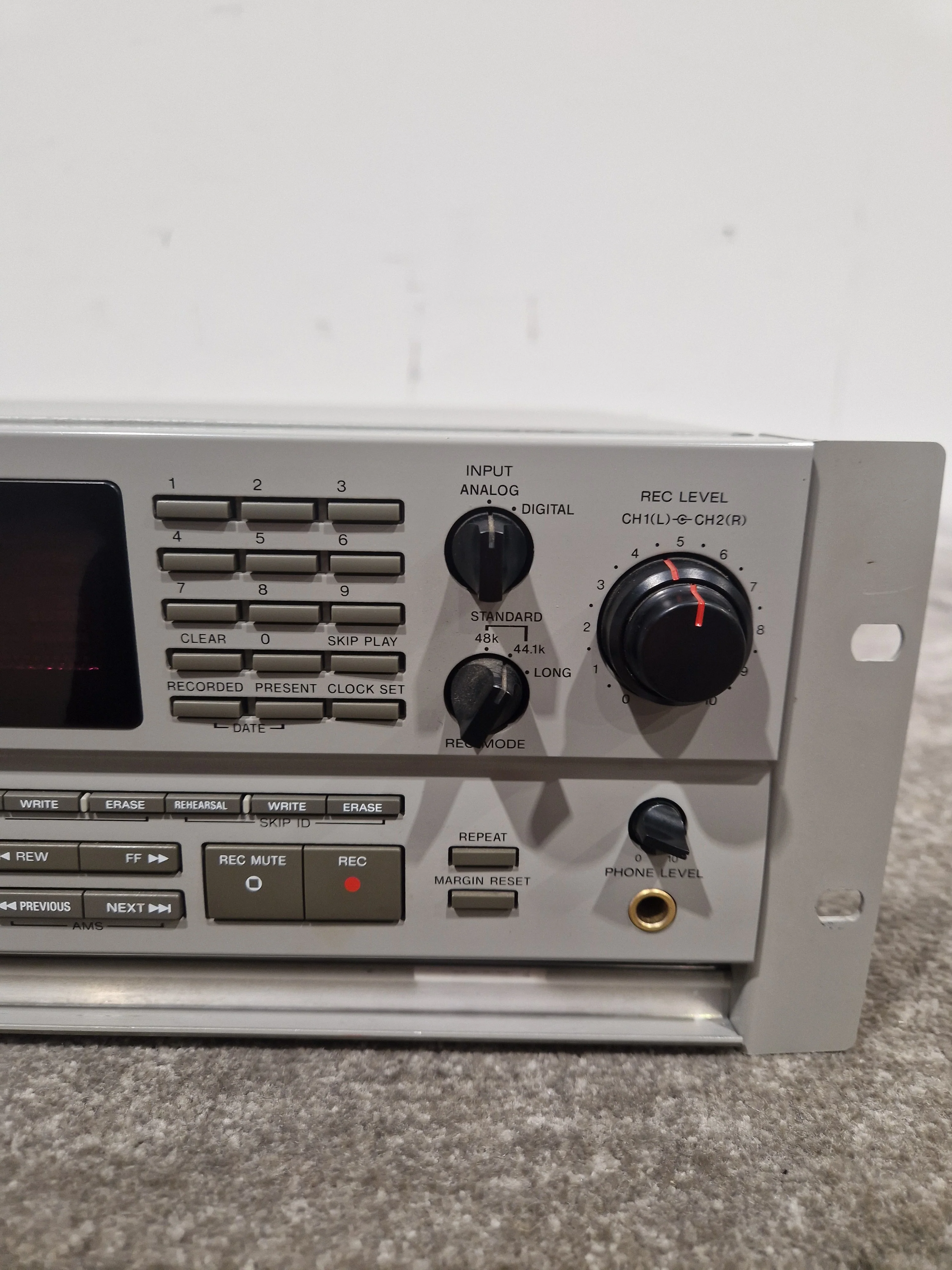 Sony PCM-2600 DAT Player - Sound Output Issue - Spares or Repair w/ Power Supply - Image 5