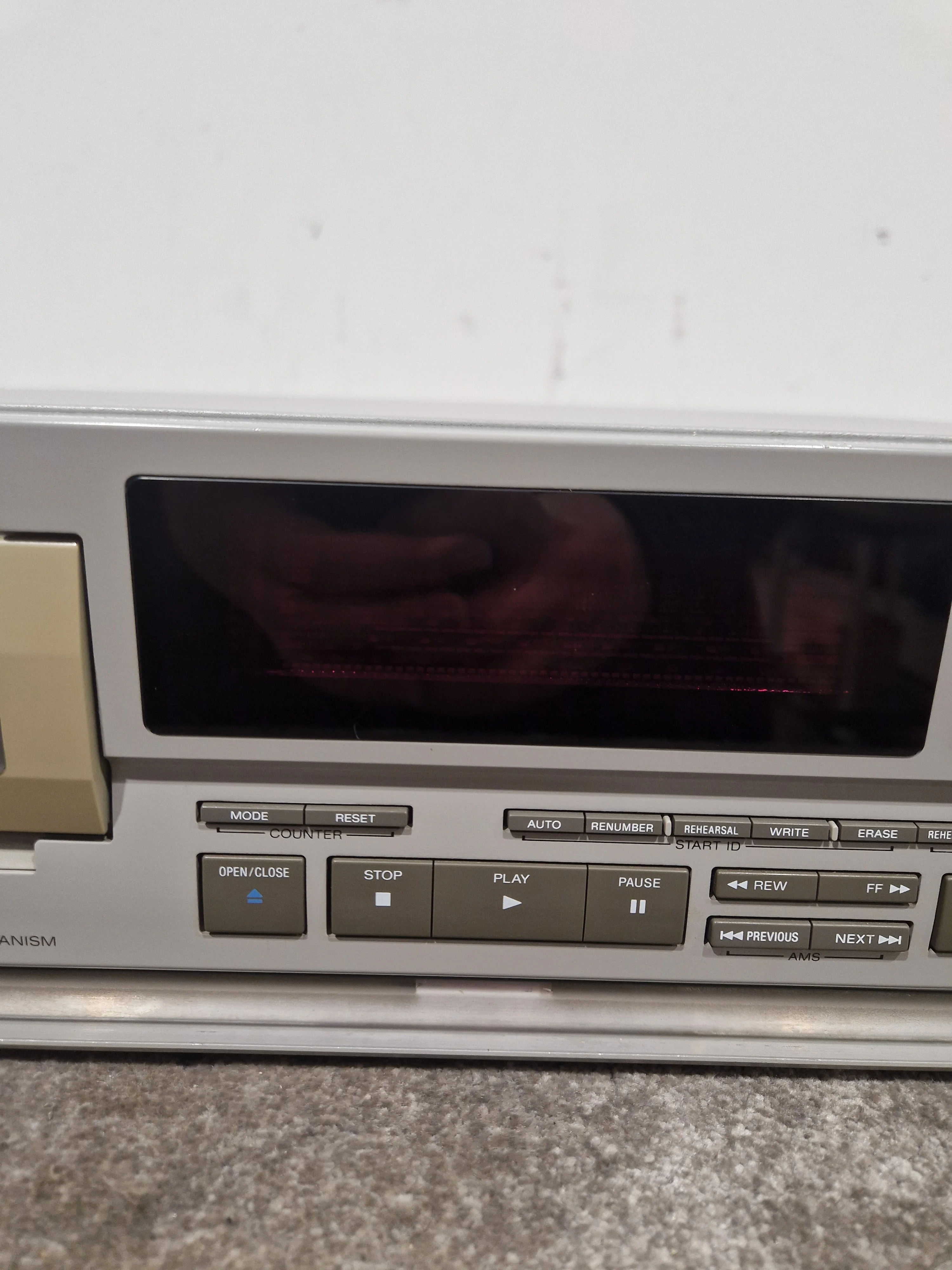 Sony PCM-2600 DAT Player - Sound Output Issue - Spares or Repair w/ Power Supply - Image 6