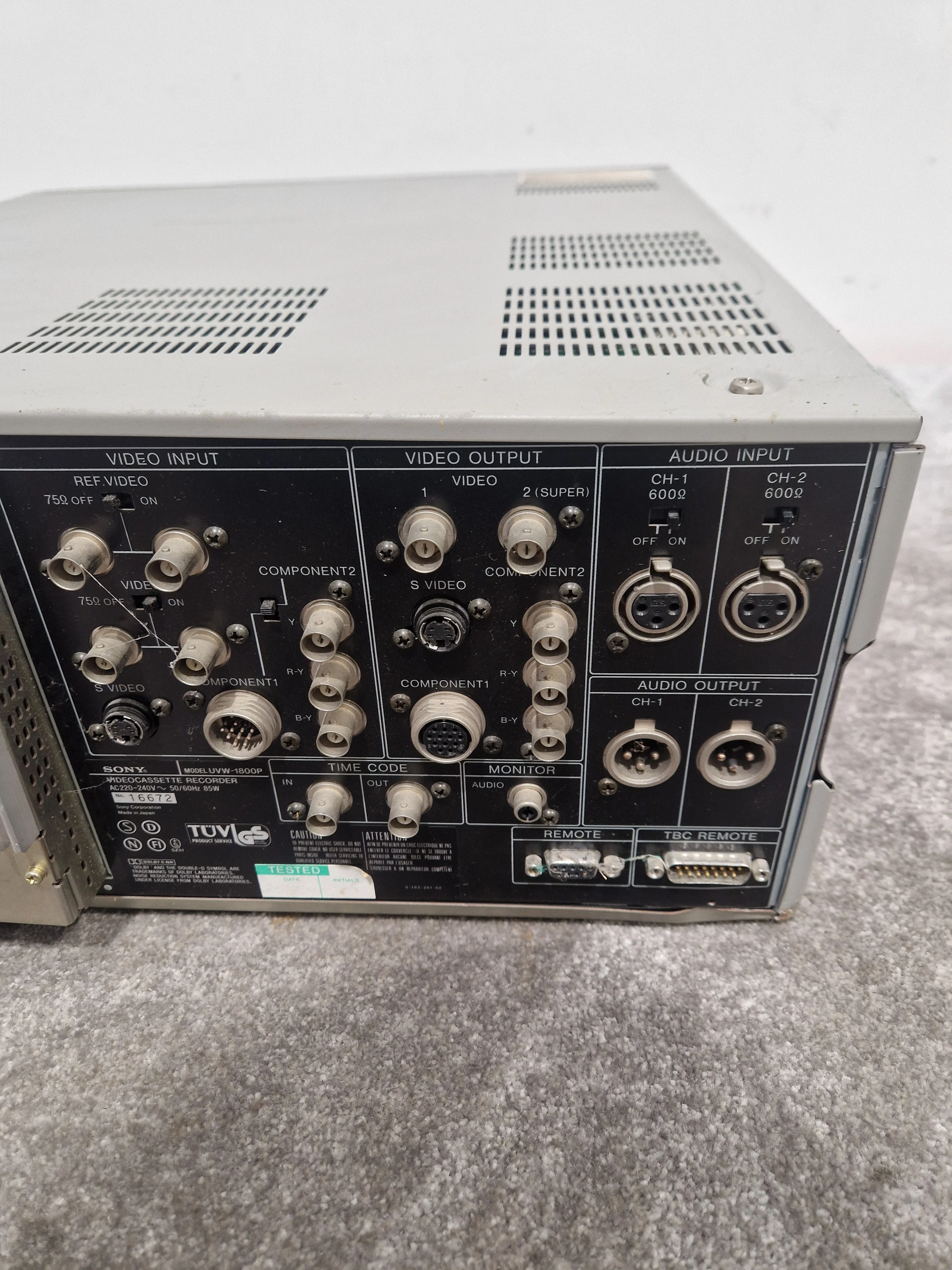 Sony Uvw-1800p U-Matic Videocassette Recorder - Professional Grade, Hi-Fi Audio - Spares or Repair w/ Manuals - Image 11