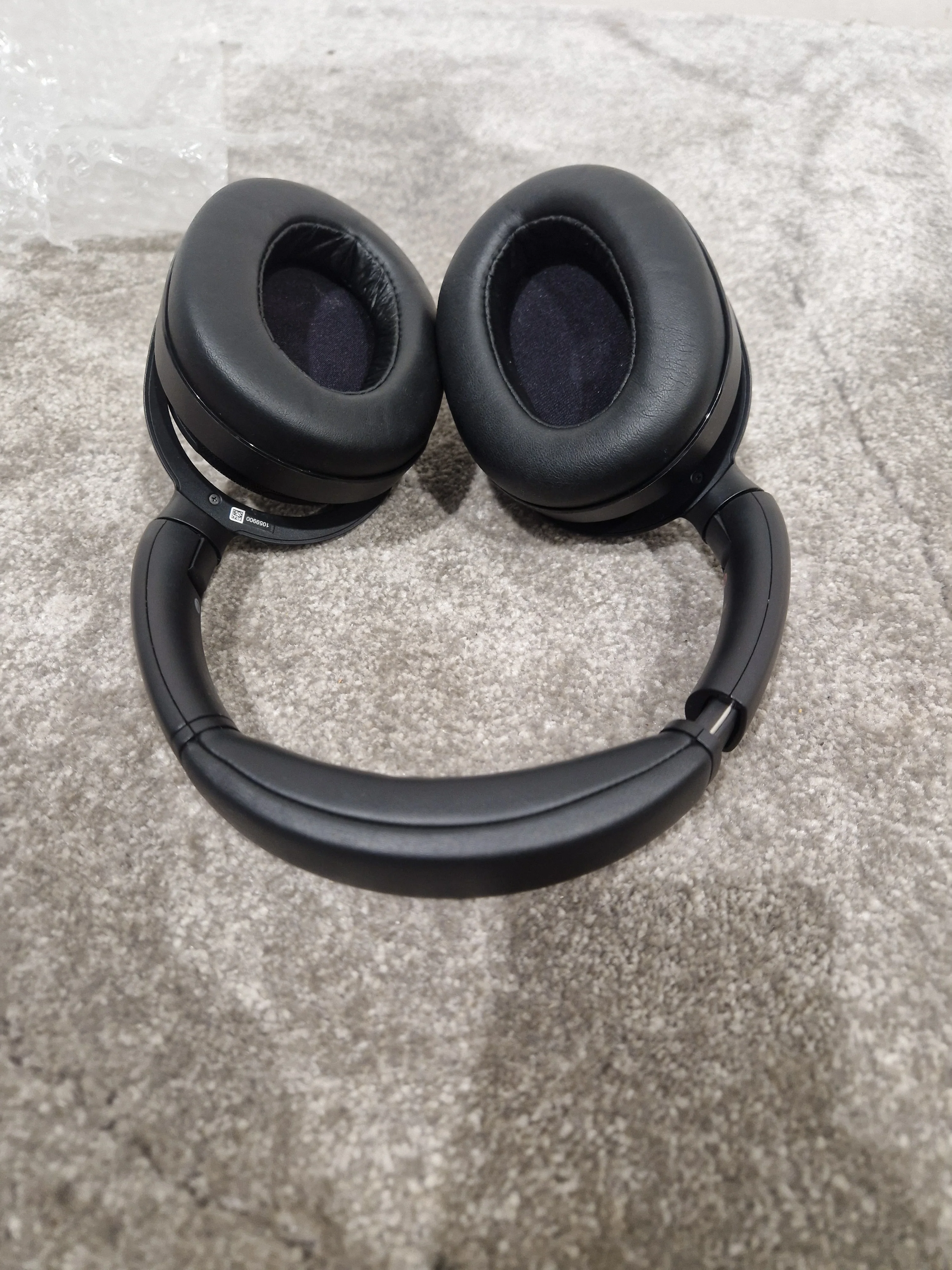 Sony Wh-1000xm Black Headphones - Noise Cancelling - Excellent w/ Hard Case - Image 13