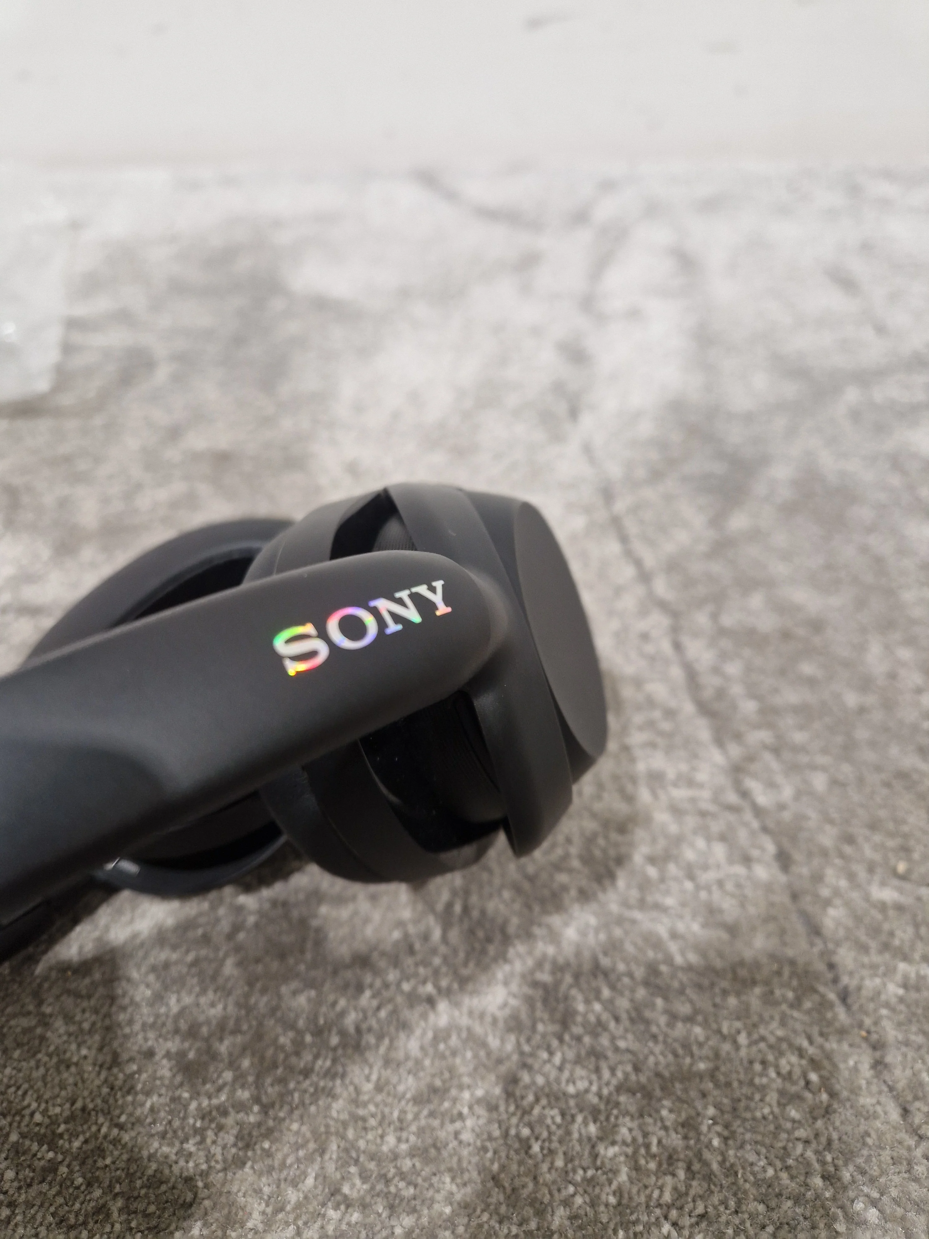 Sony Wh-1000xm Black Headphones - Noise Cancelling - Excellent w/ Hard Case - Image 8