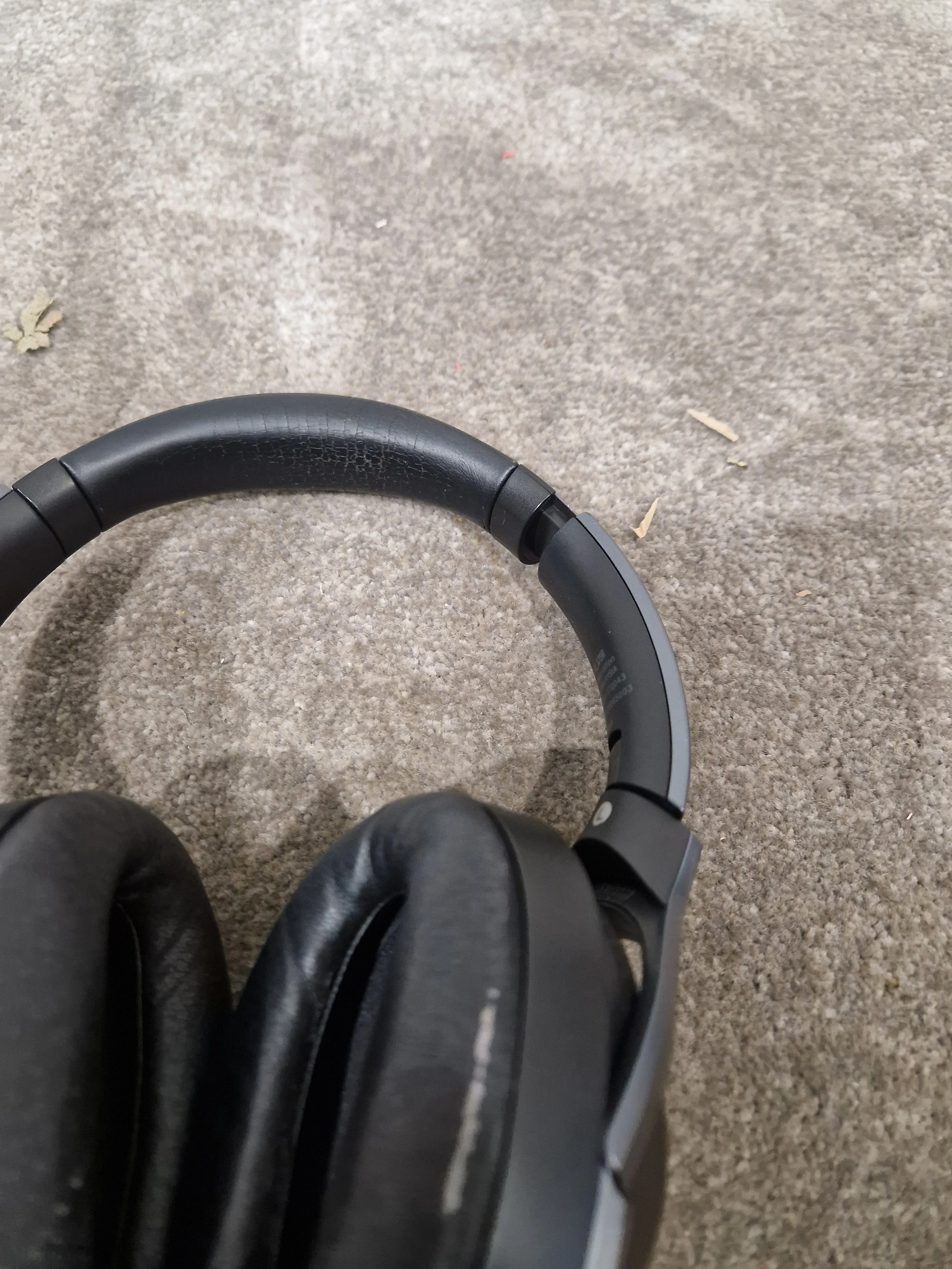 Sony WH-1000XM2 - Noise Cancelling Headphones - Black - Excellent w/ Soft Case & Cables - Image 7