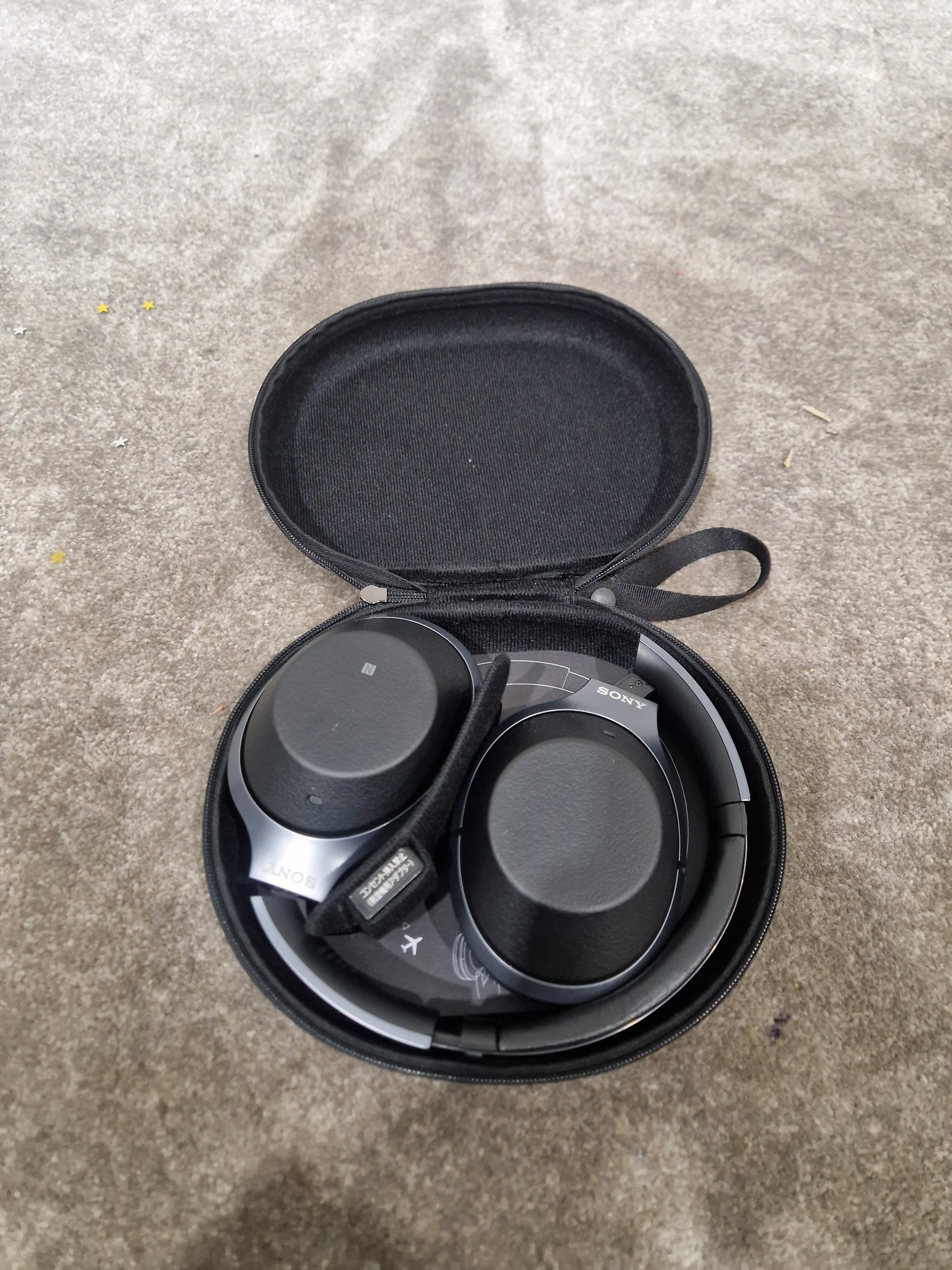 Sony WH-1000XM2 - Noise Cancelling Headphones - Black - Excellent w/ Soft Case & Cables - Image 8