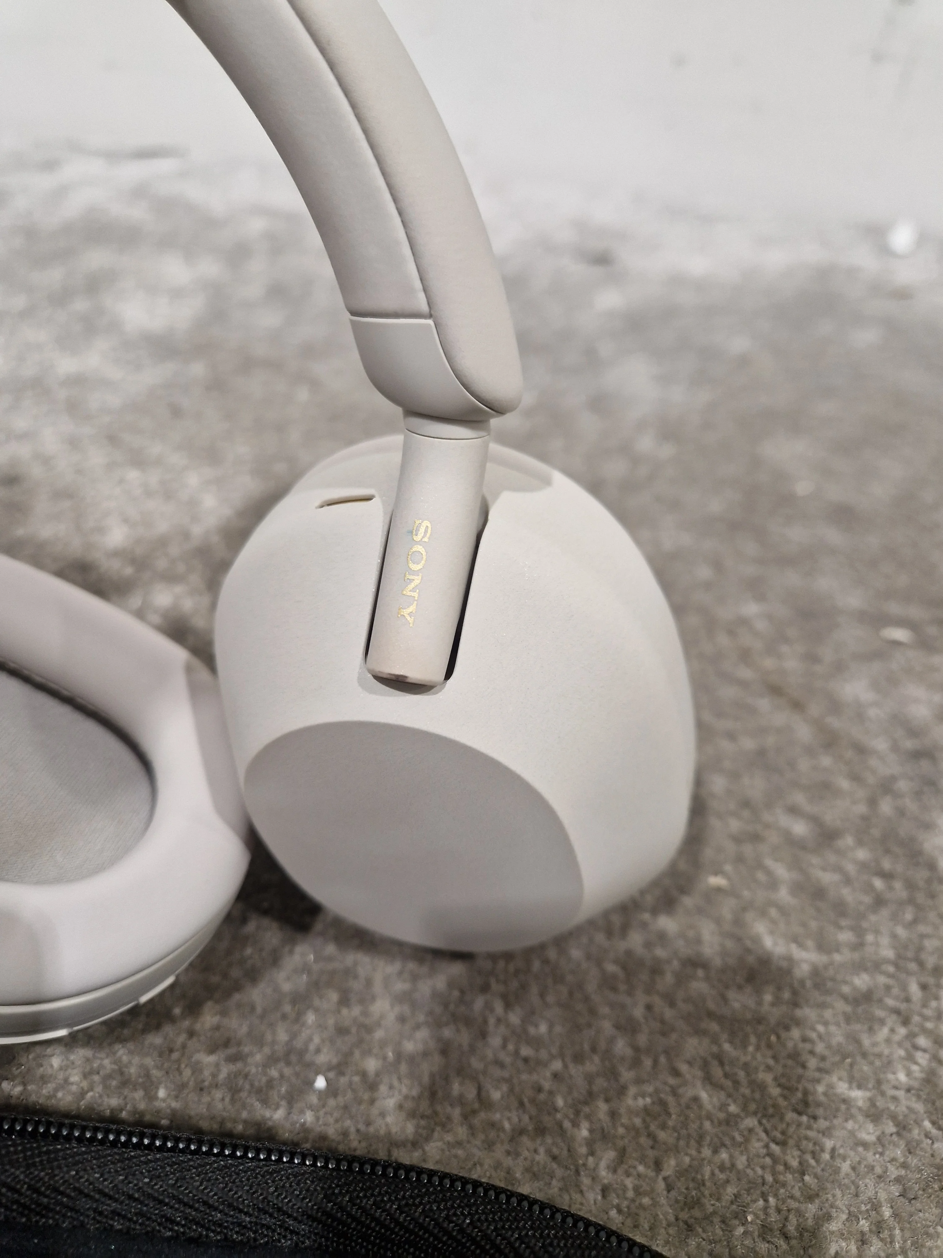 Sony WH-1000XM5 - Wireless Noise Cancelling Headphones - Beige/Cream - Headphones - Excellent w/ Hard Case - Image 7