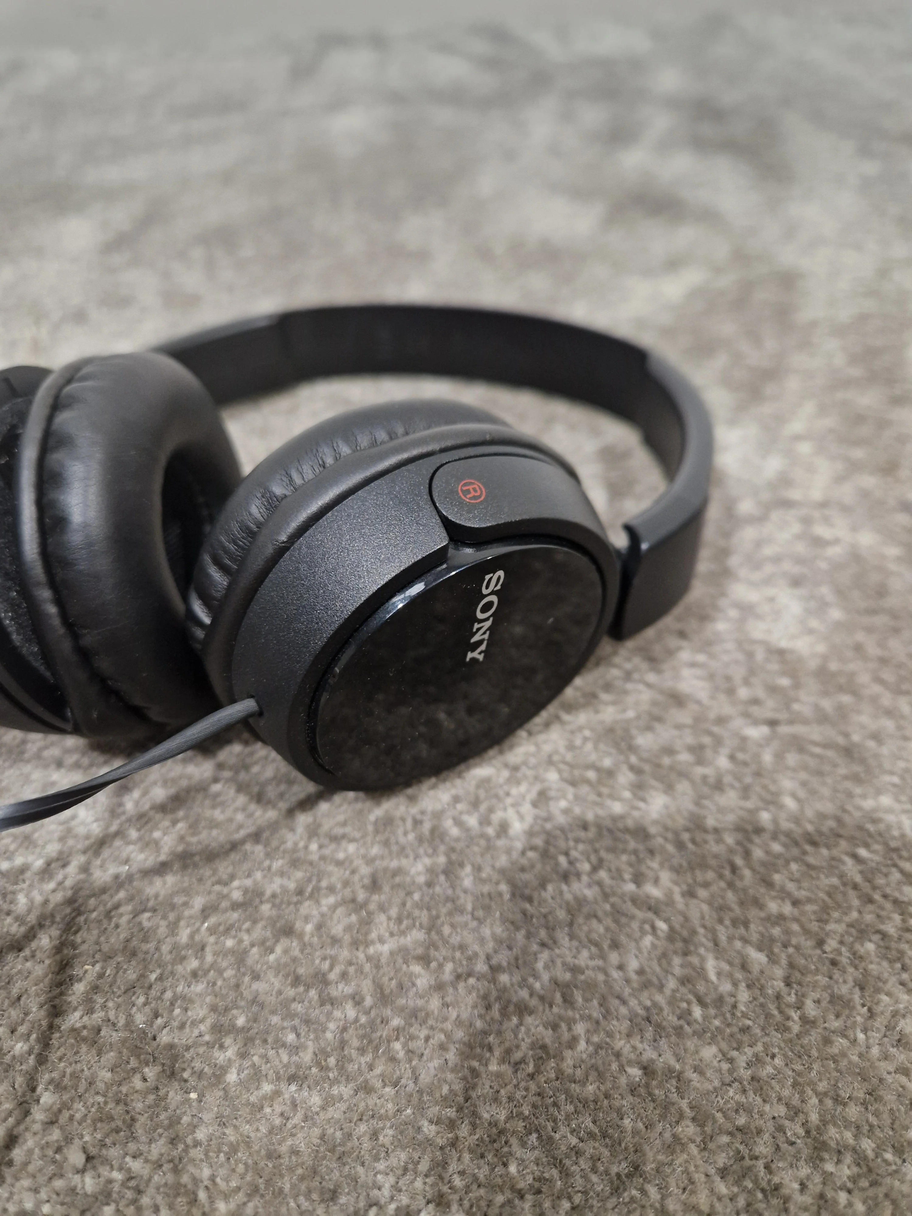Sony ZX310AP On-Ear black headphones - Excellent - Image 7