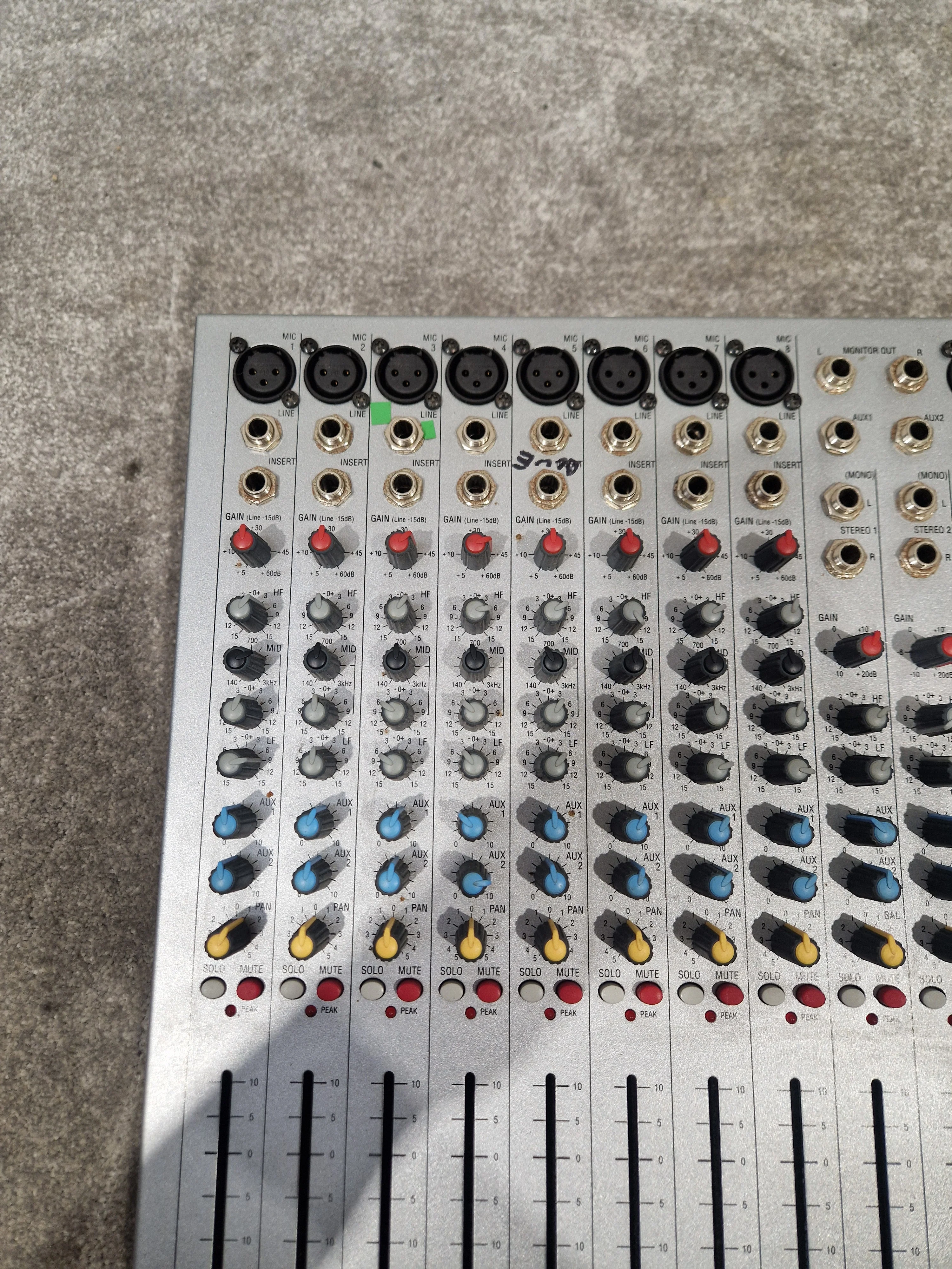 Soundcarft Spirit E8 - 8-Channel Mixer, Compact Design - Excellent w/ Power Supply - Image 8