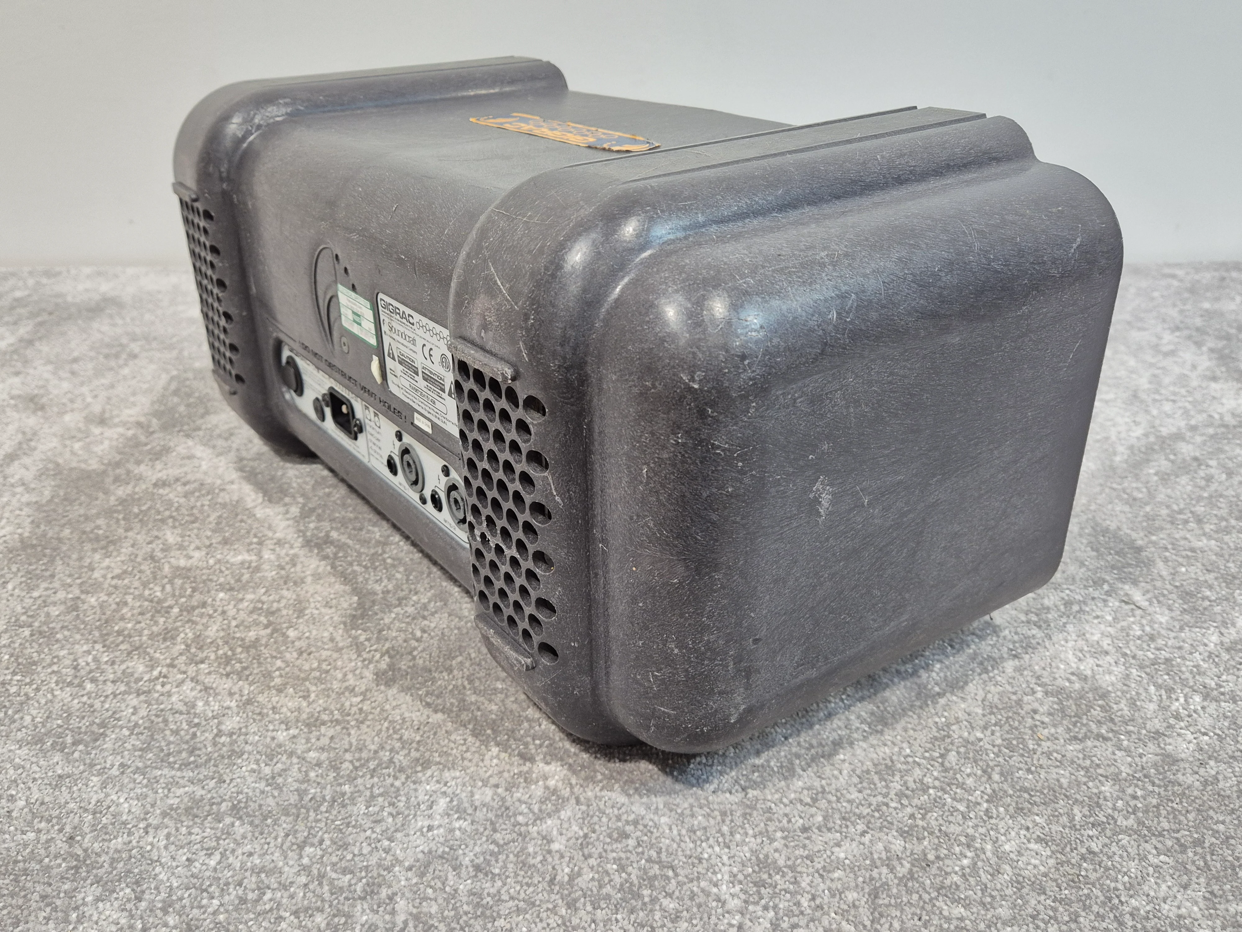 Soundcraft GigRac 600 Mixer - Integrated Mixer/Amplifier - Image 9