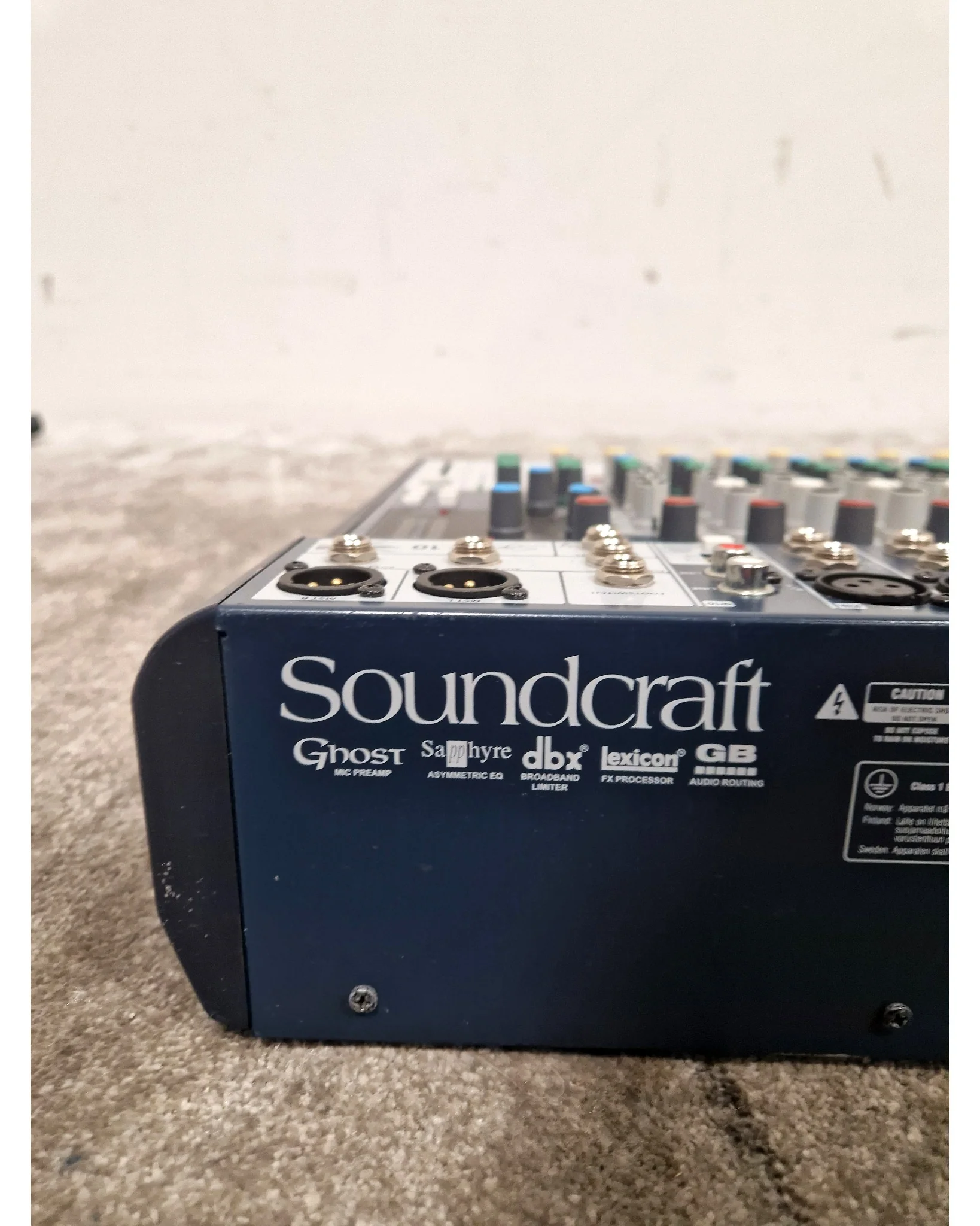 Soundcraft Signature 10 - Mixing Console - Fair - Image 4