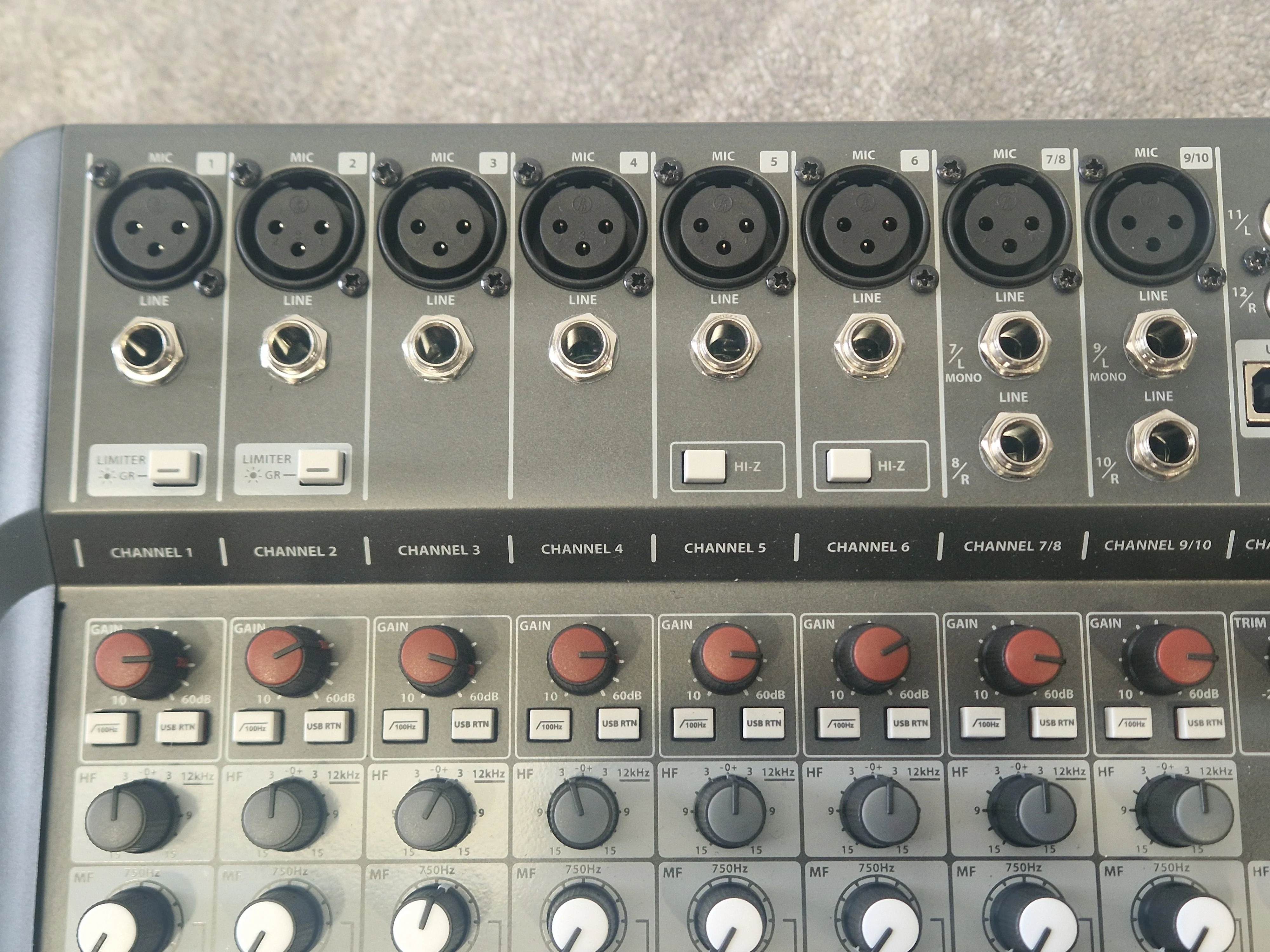 Soundcraft Signature MT12 Analog Mixer w/ Gator Gig Bag – 12 Channels, Built-In FX - Mint - Image 4