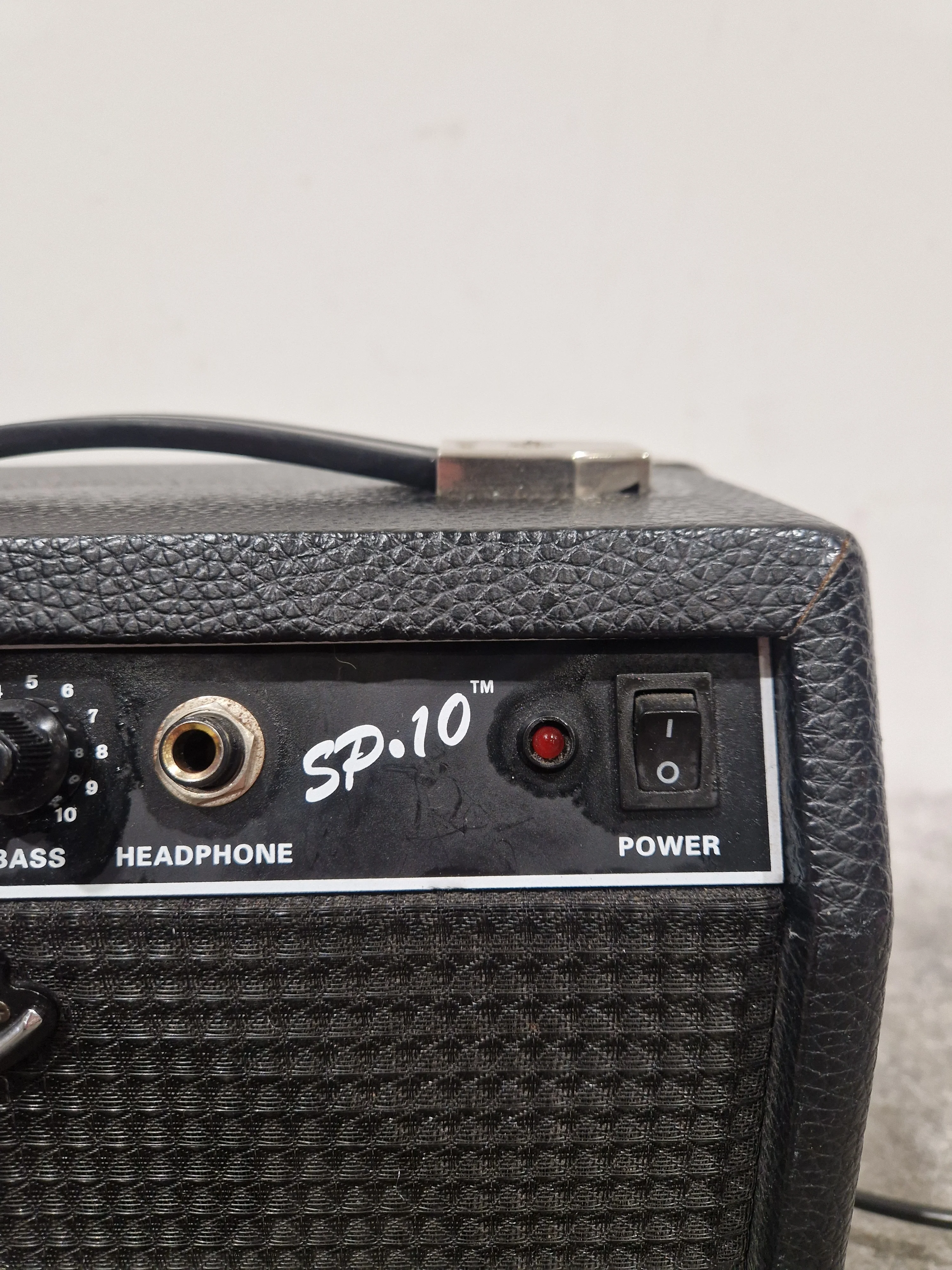 Squier SP-10 Guitar Amplifier - Compact Practice - Very Good - Image 13