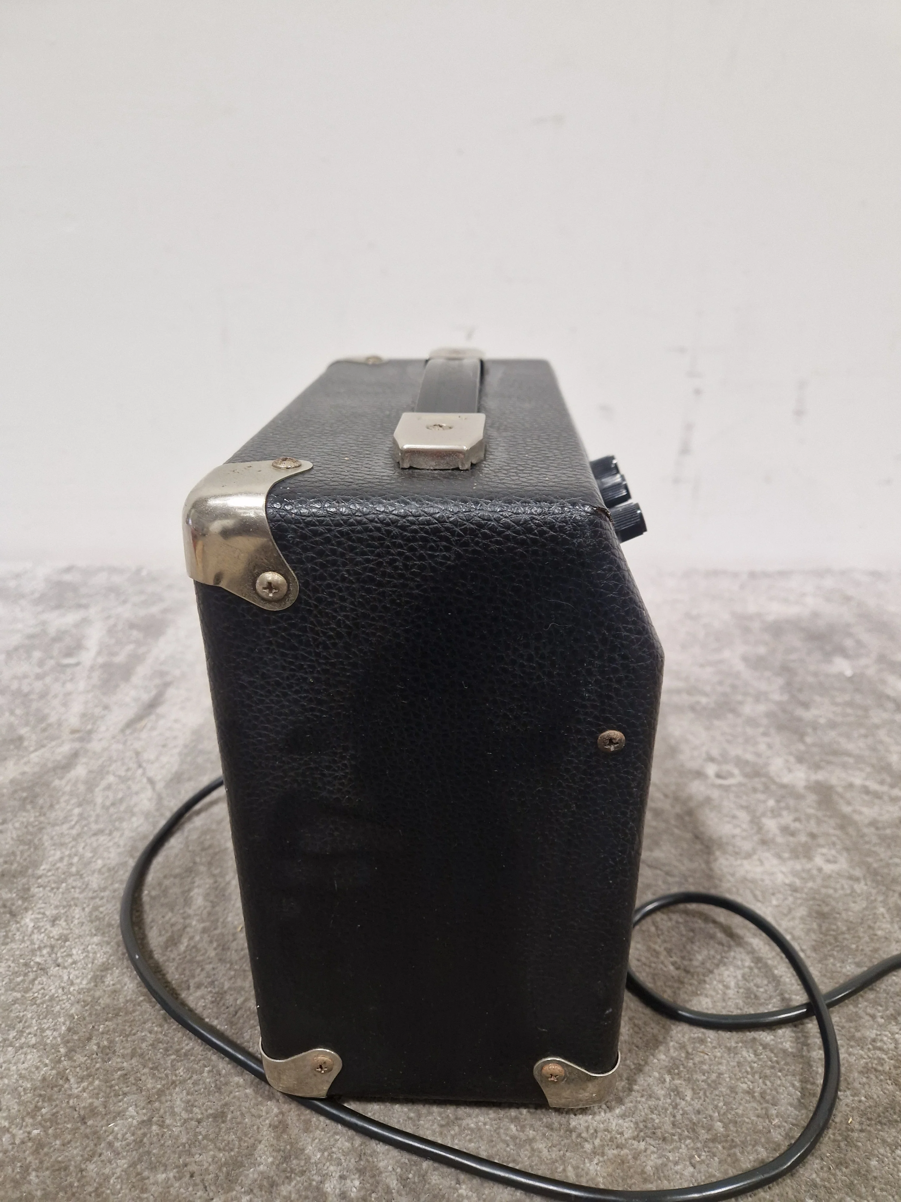 Squier SP-10 Guitar Amplifier - Compact Practice - Very Good - Image 5