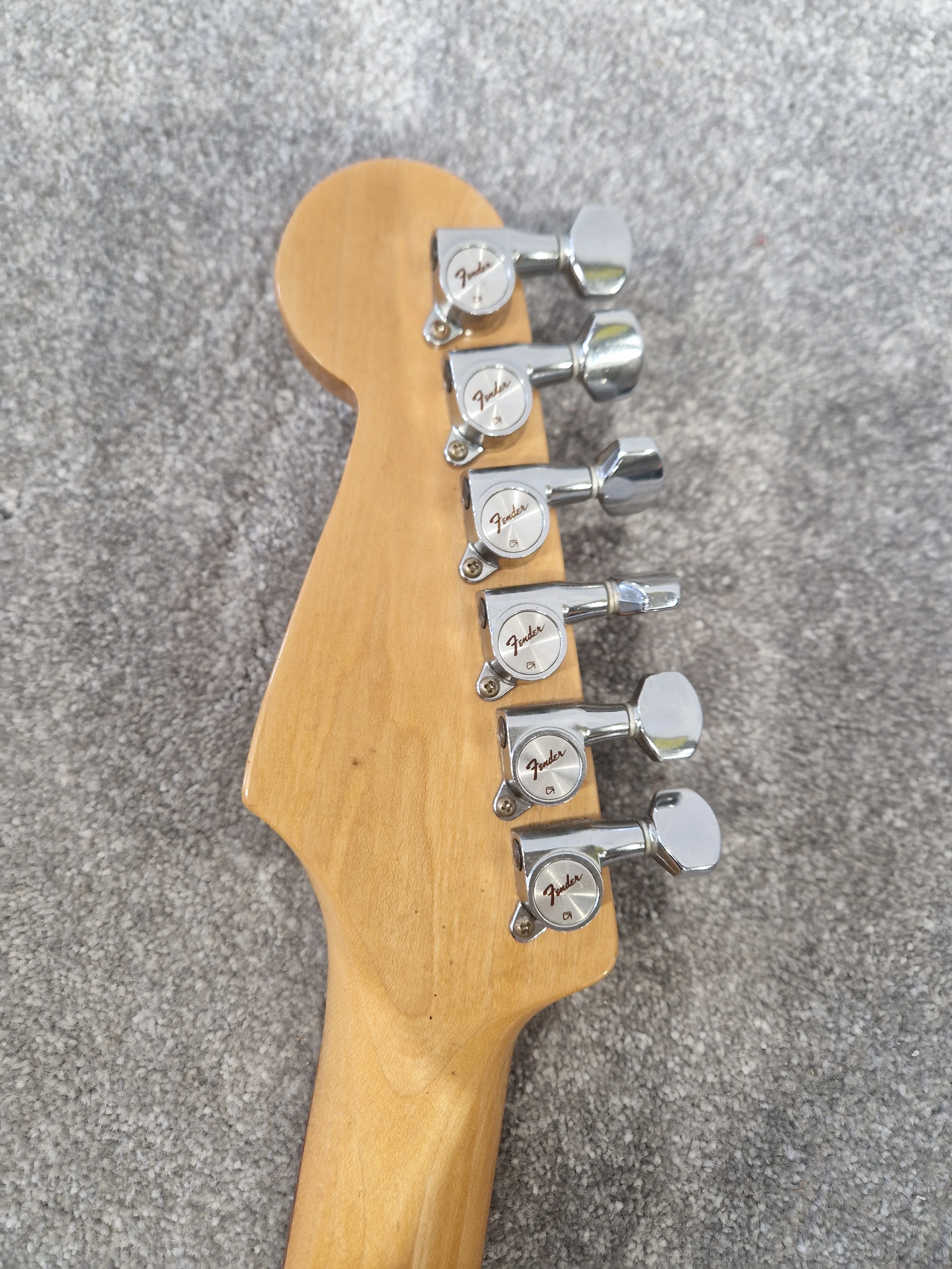 Fender Squier Korean Stratocaster 1987 Electric Guitar  – Naturally Distressed Finish - Good - Image 7