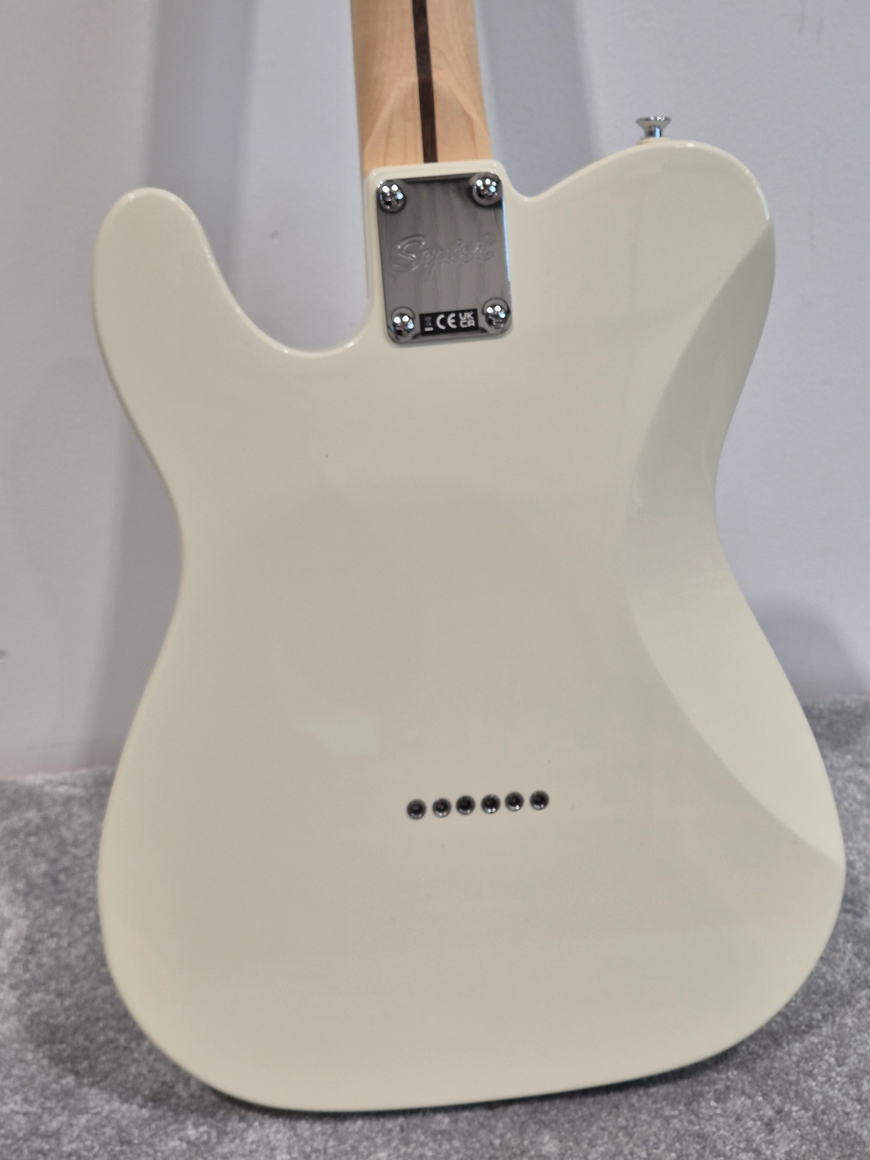 Squier Affinity Telecaster Electric Guitar - White w/ Soft Gig Bag - Image 7