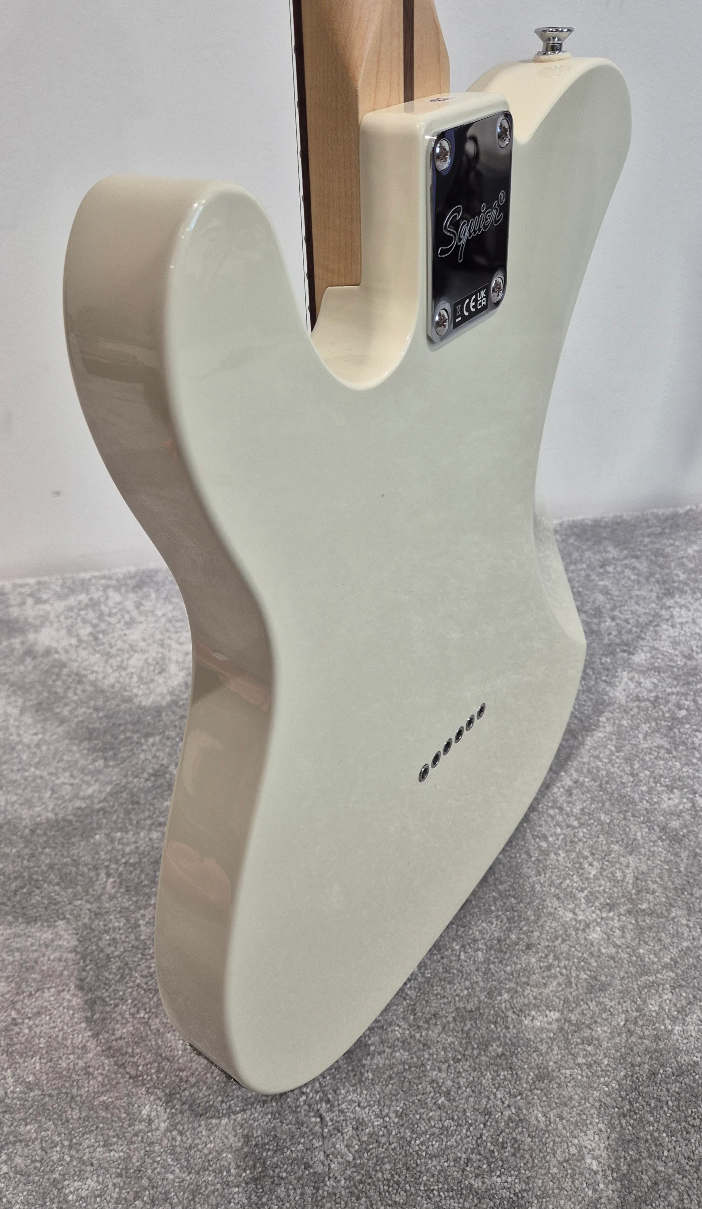 Squier Affinity Telecaster Electric Guitar - White w/ Soft Gig Bag - Image 9