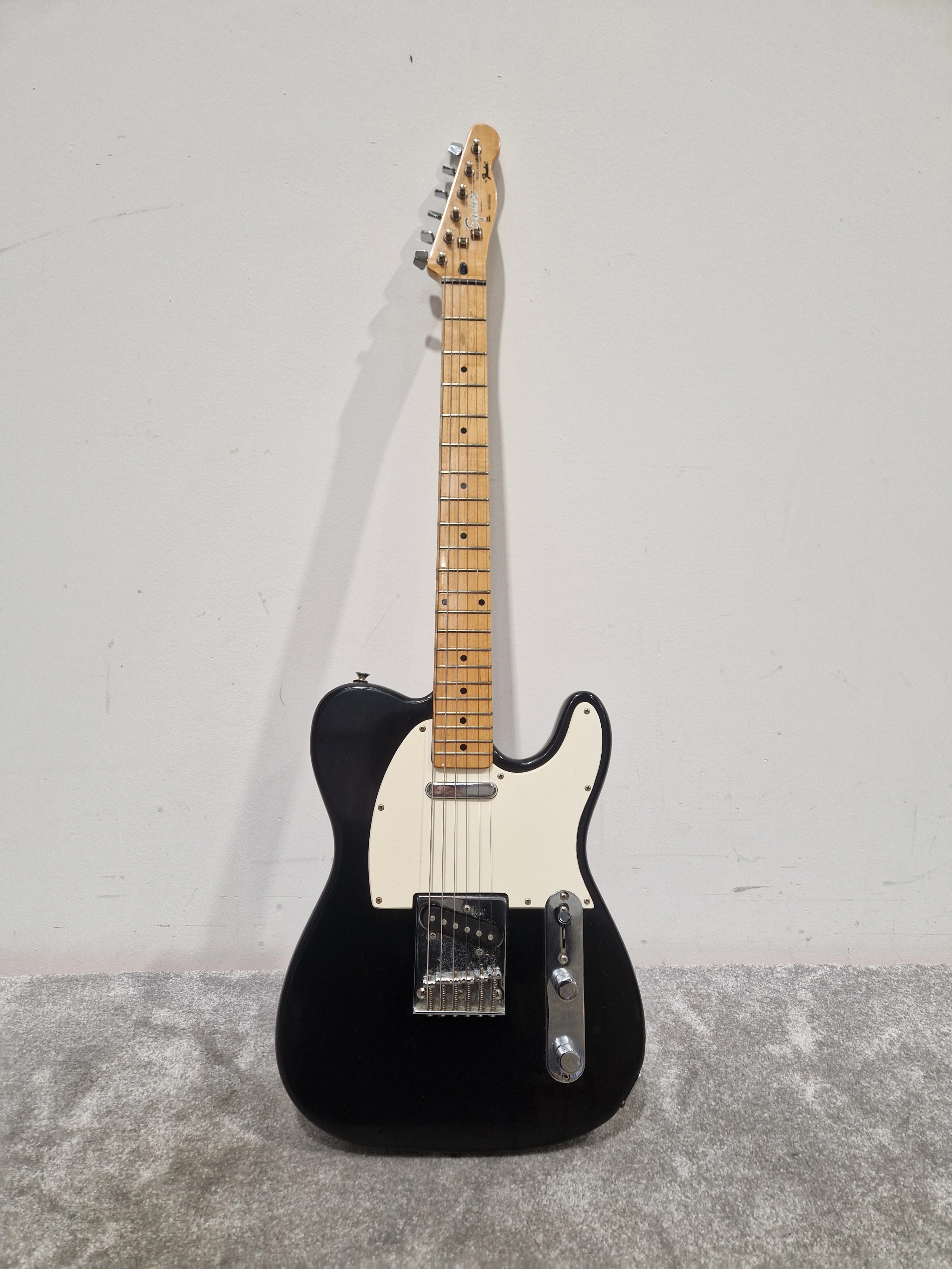 Squier Telecaster M2750208 Black - Classic Tone Electric Guitar - Good w/ Original Box - Image 2