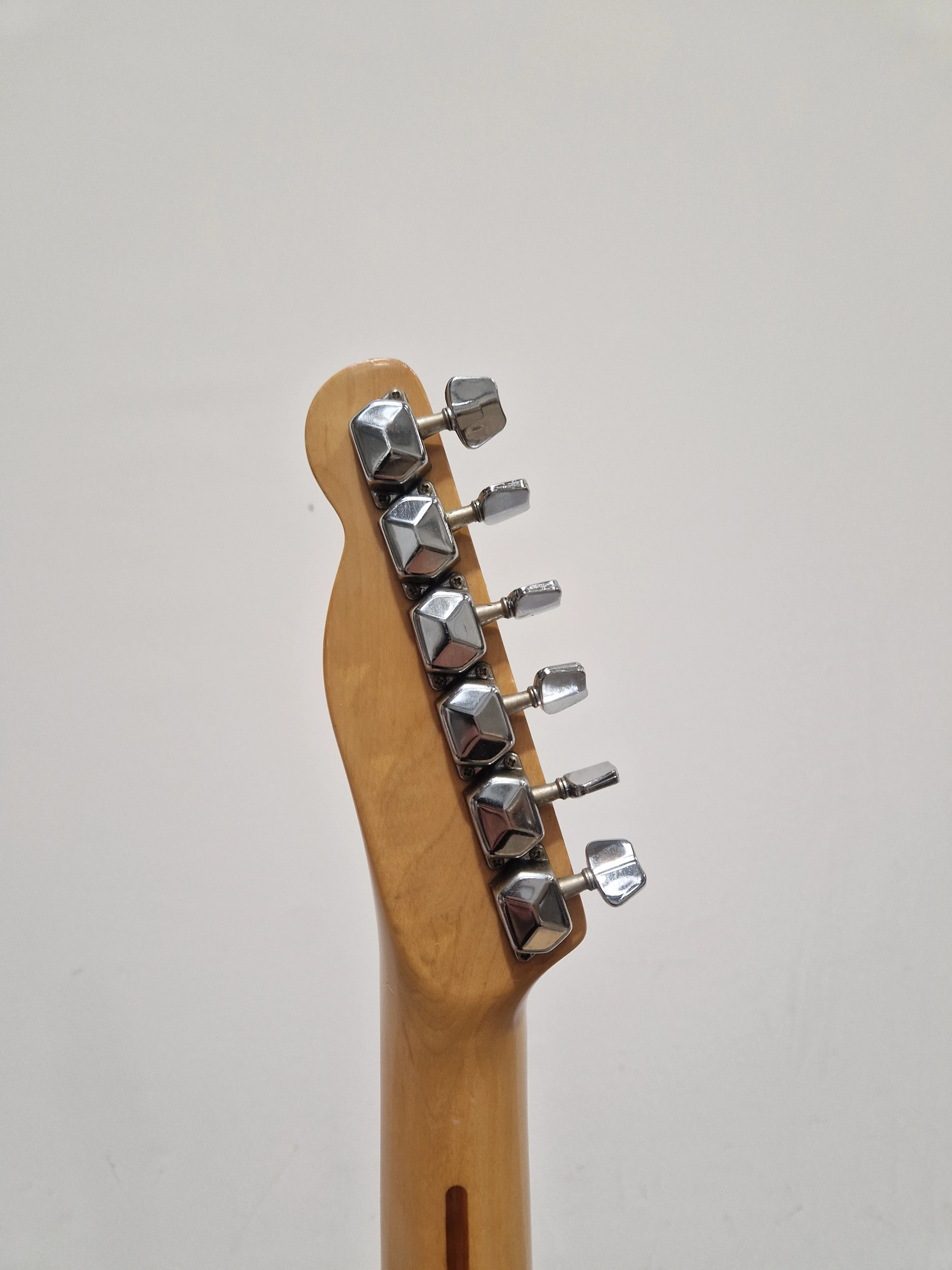 Squier Telecaster M2750208 Black - Classic Tone Electric Guitar - Good w/ Original Box - Image 3