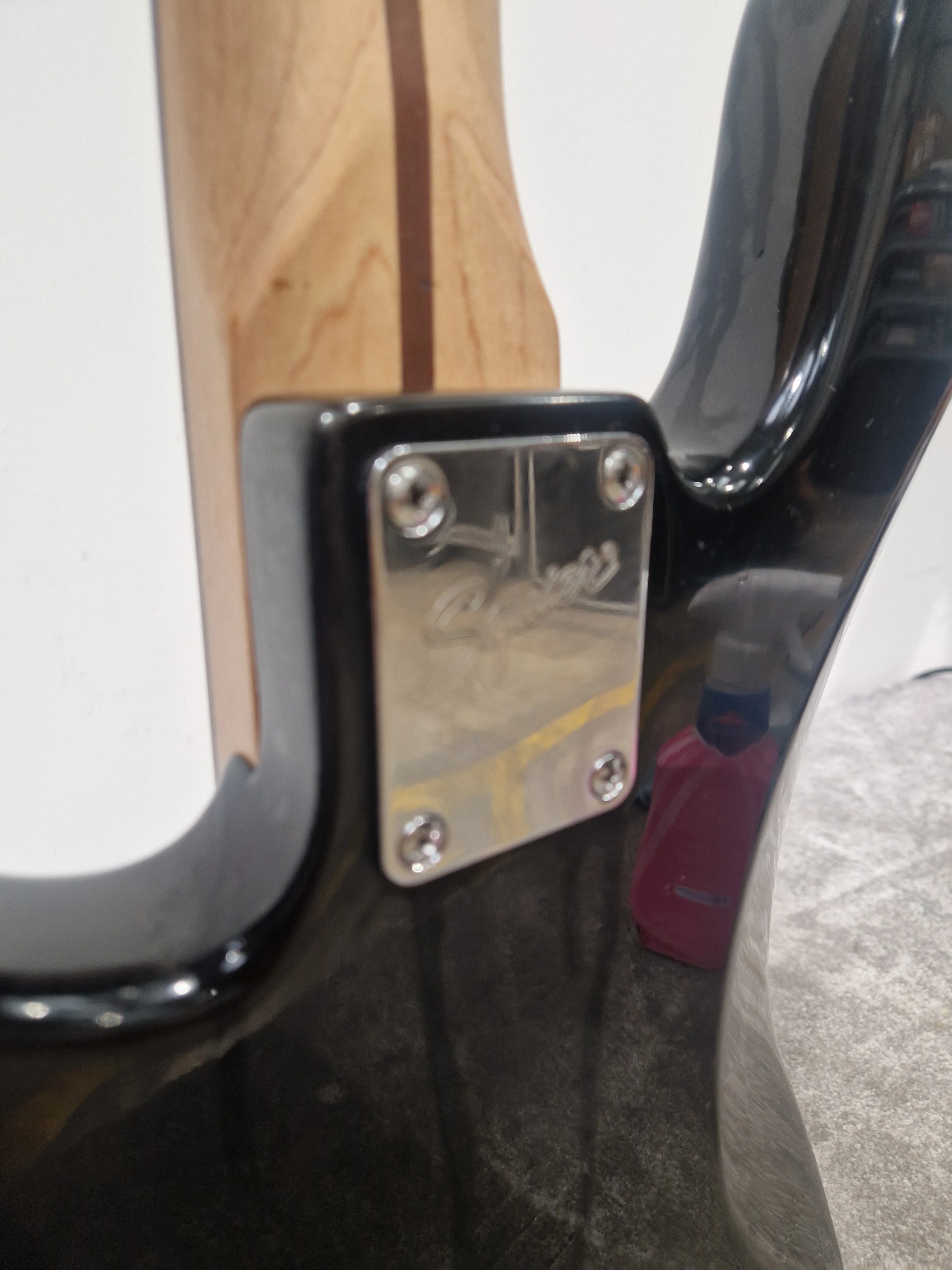Fender Squier Precision Bass 2000, Black - Maple Neck - Very Good - Image 7