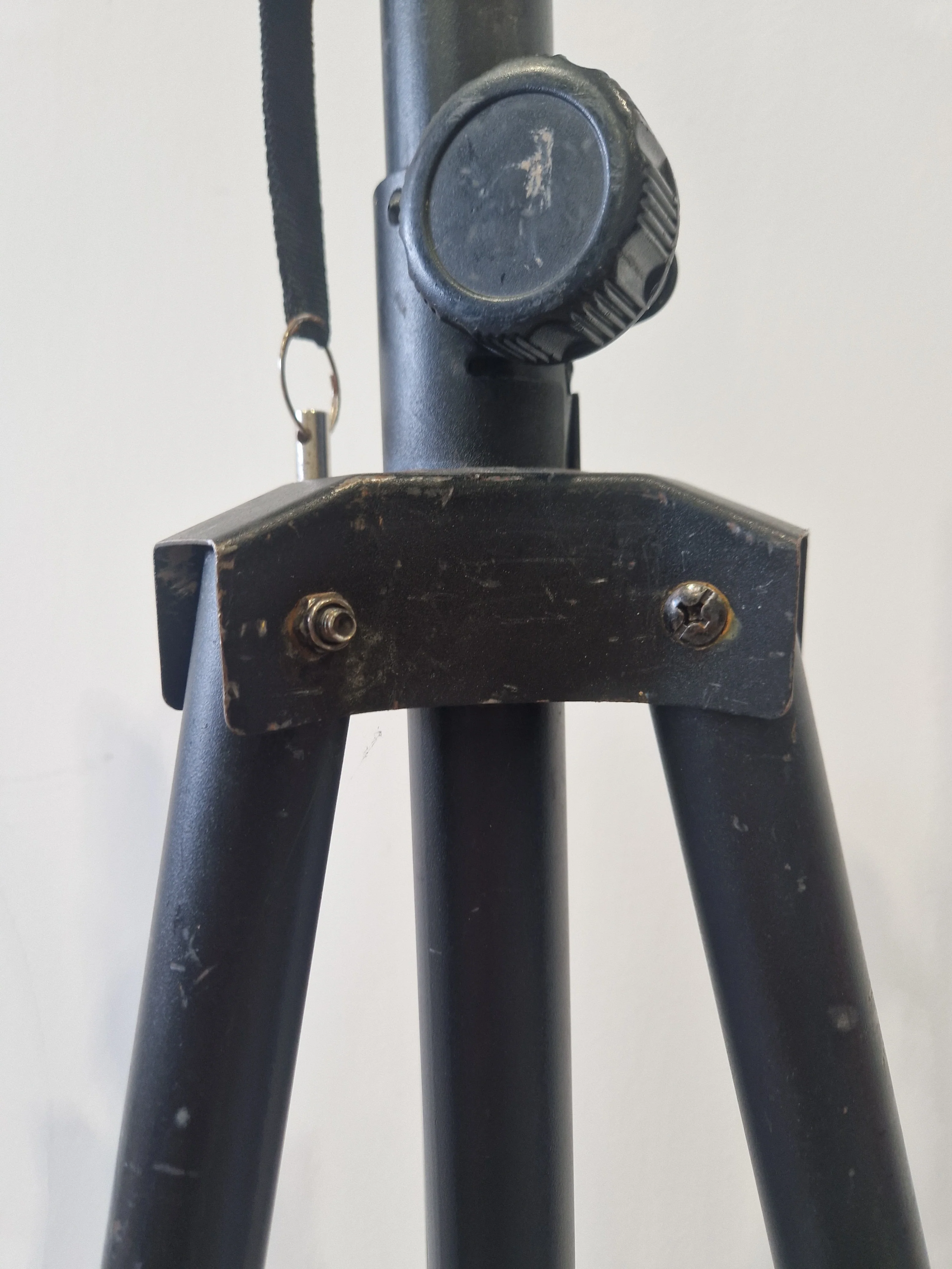 Stagg Speaker Stand Tripod Pair – Adjustable Height – Good - Image 6