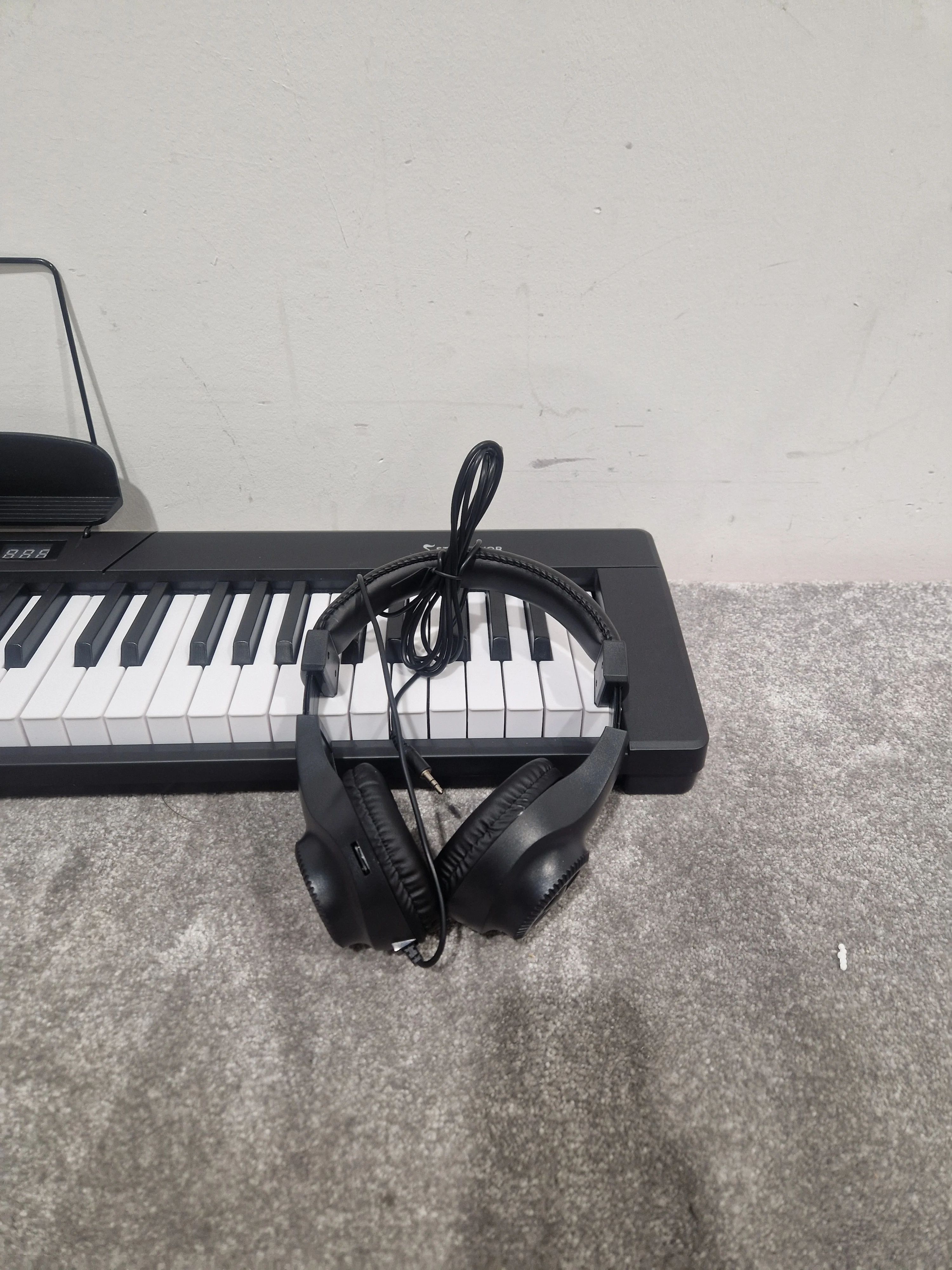 Starfavor 88 Key Keyboard Piano - Digital Performance Instrument - Excellent w/ Original Box & Power Supply - Image 2