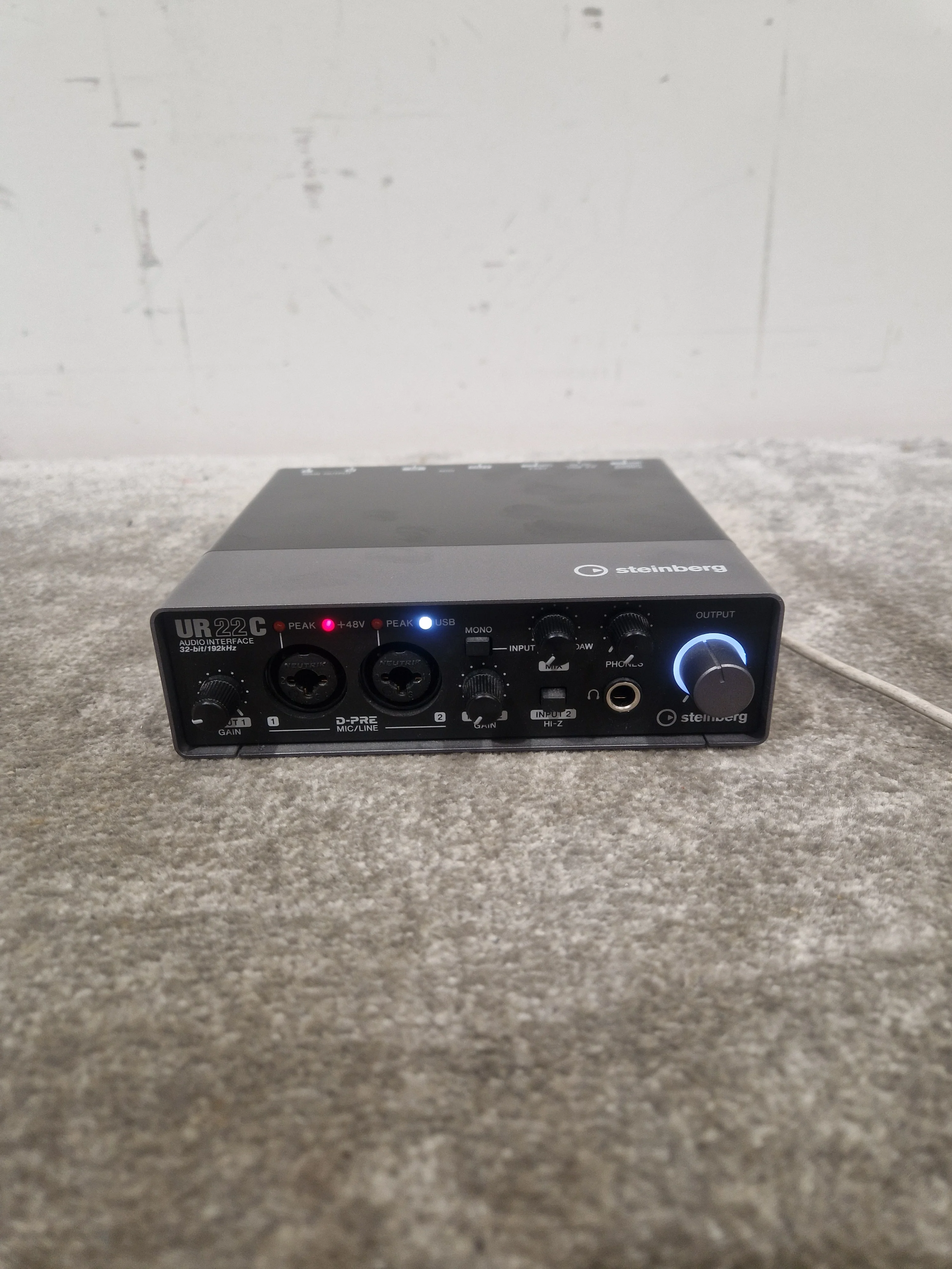 Steinberg UR22C - Audio Interface - Black - Excellent w/ Original Box & Manuals - Image 5