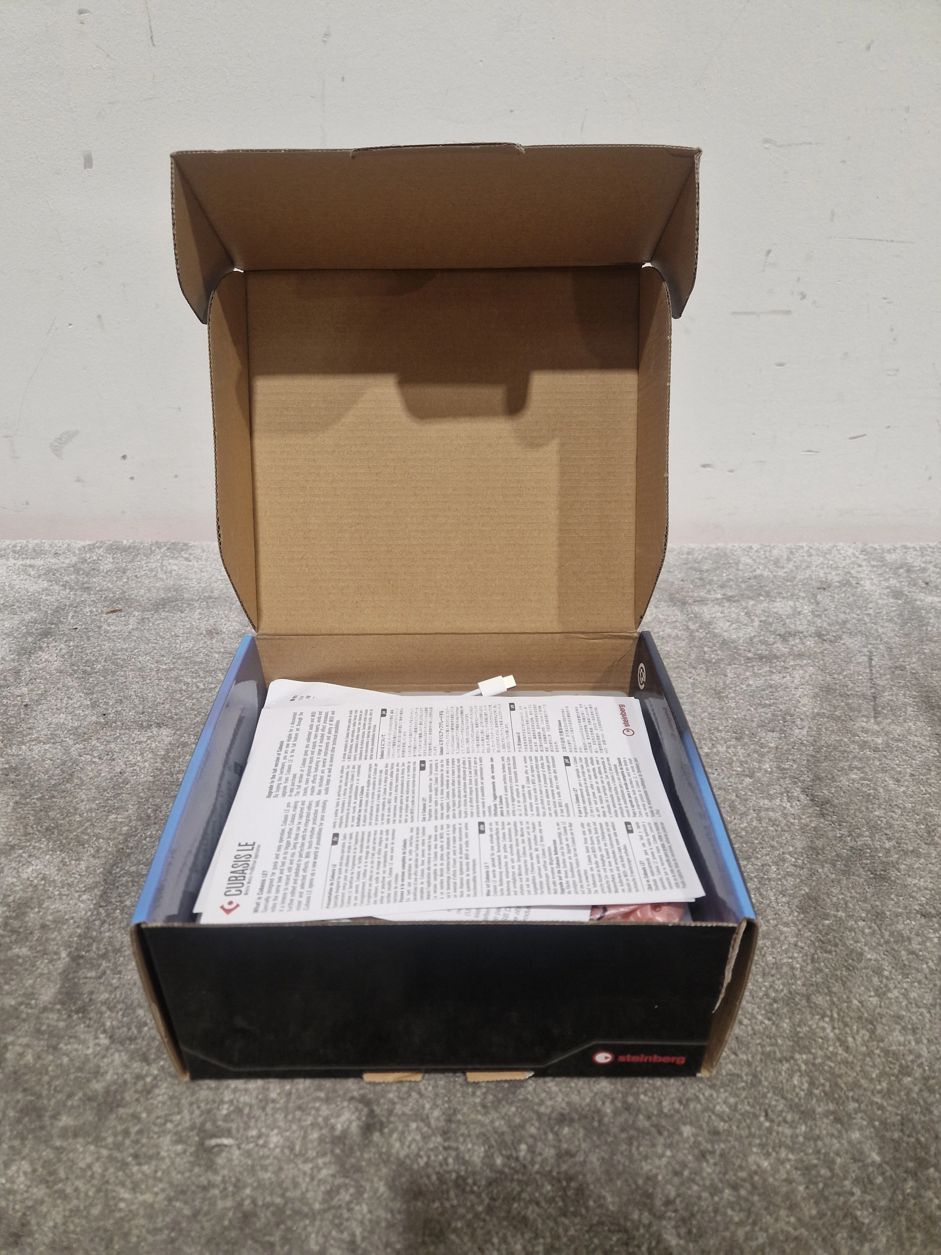 Steinberg UR22C - Audio Interface - Black - Excellent w/ Original Box & Manuals - Image 9
