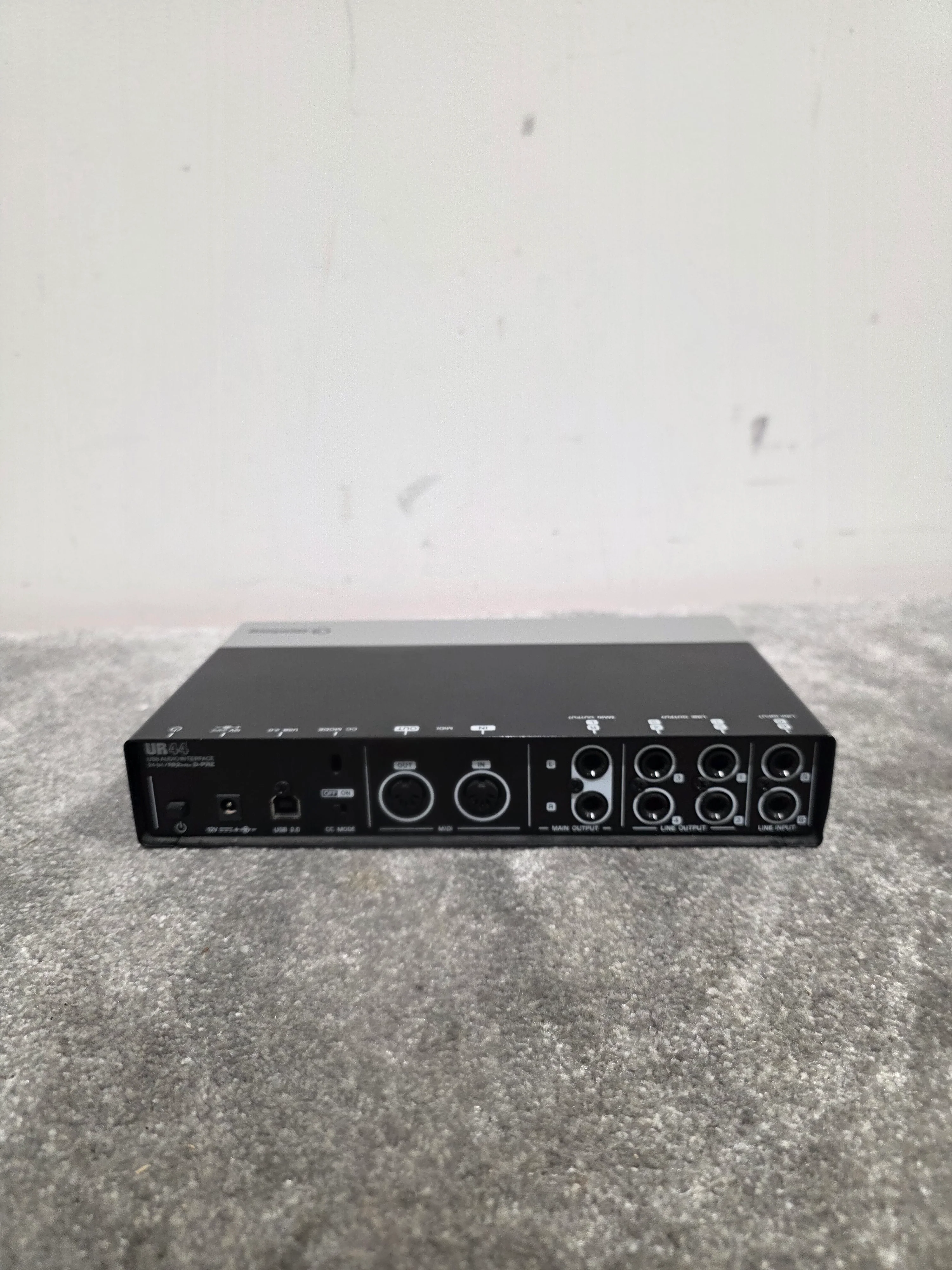 Steinberg UR44 - USB Audio Interface - Black - Excellent w/ Original Box, Manuals & Cables - Image 3