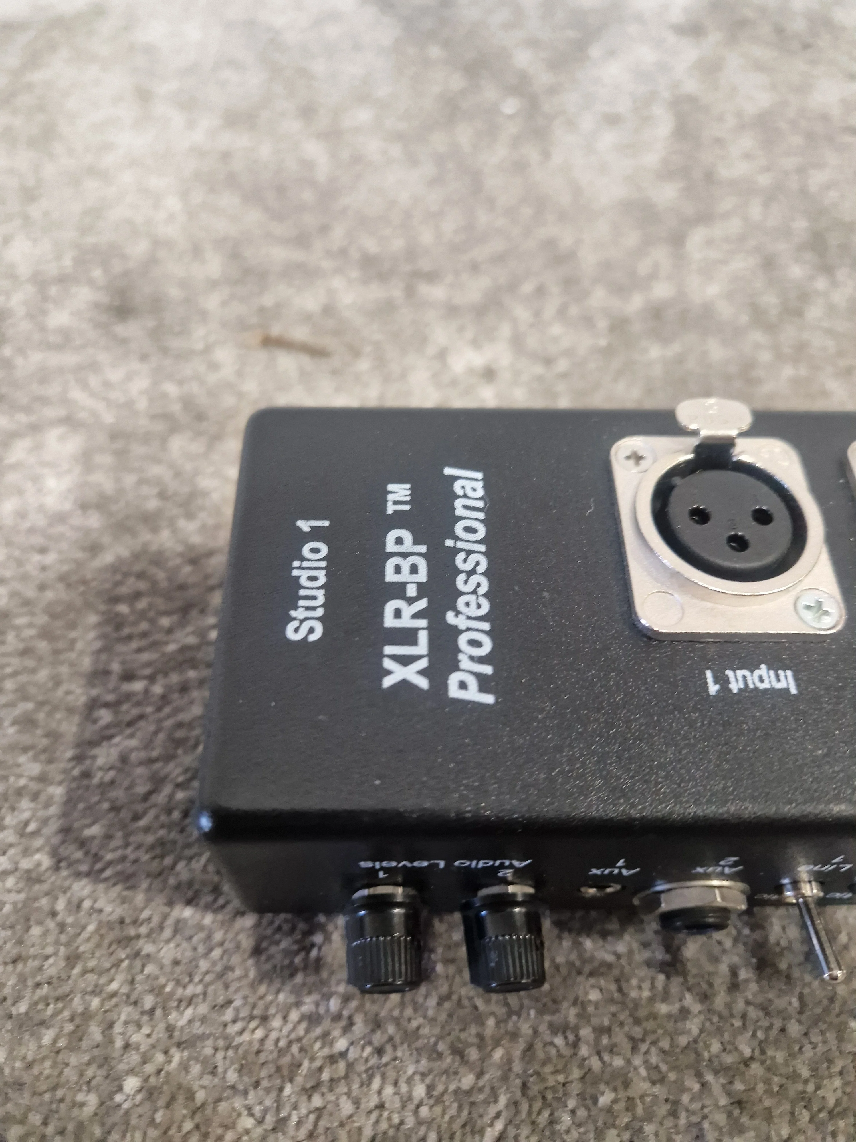 Studio 1 XLR-BP Professional - Audio Breakout Box - Black - Excellent - Image 9