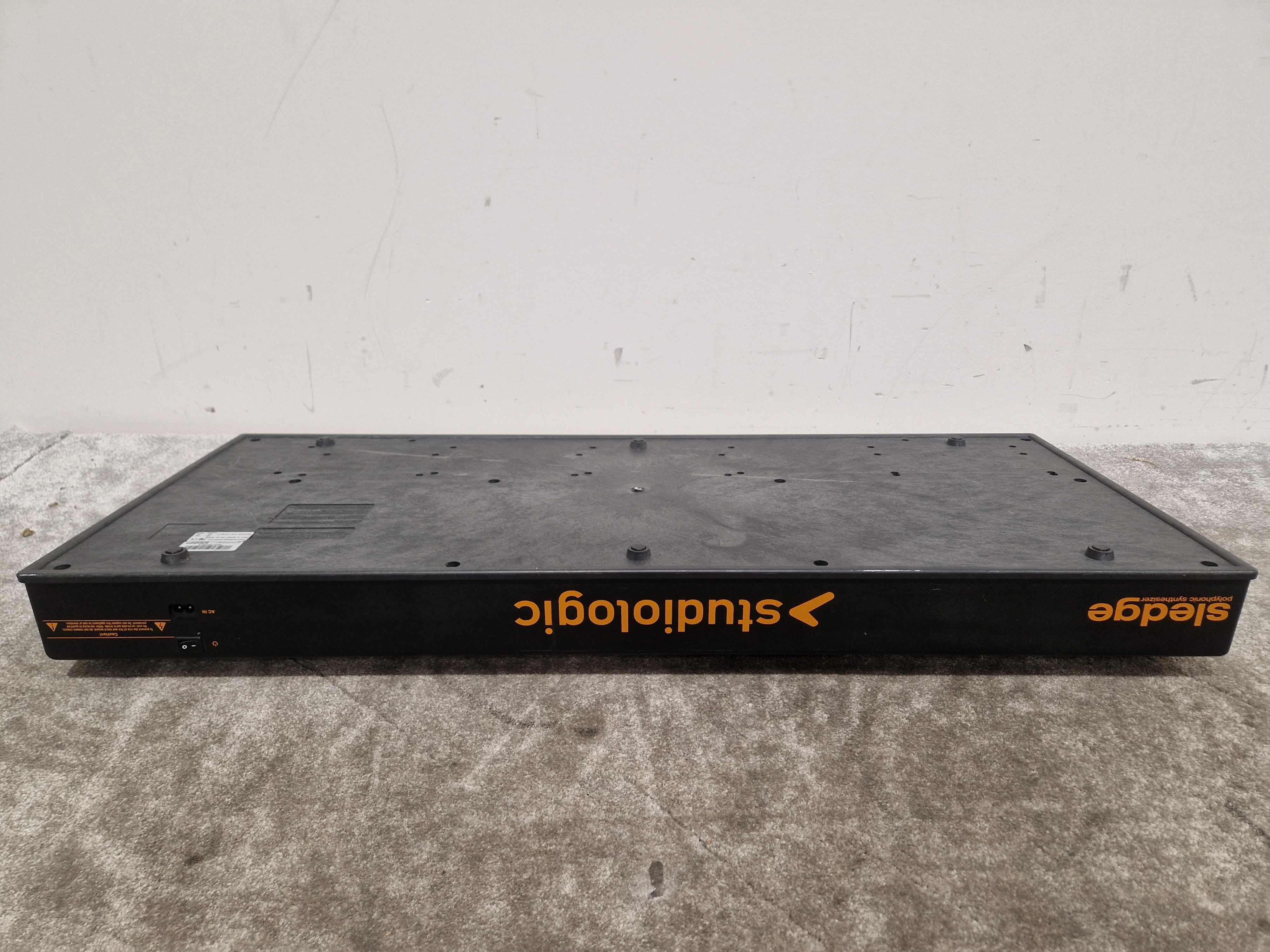 Studiologic Sledge - Synthesizer - Orange/Black - Excellent w/ Power cable - Image 12