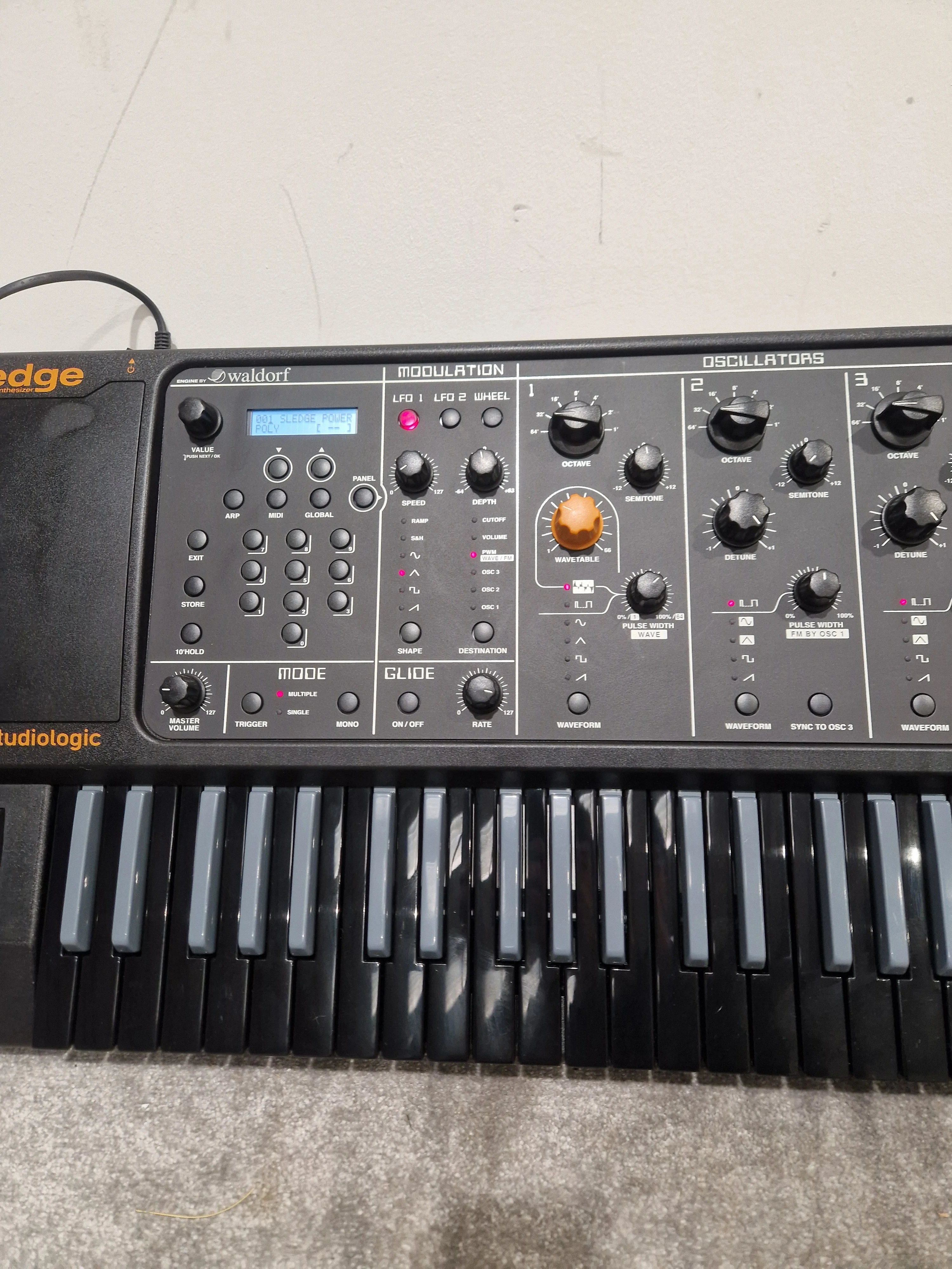 Studiologic Sledge - Synthesizer - Orange/Black - Excellent w/ Power cable - Image 14