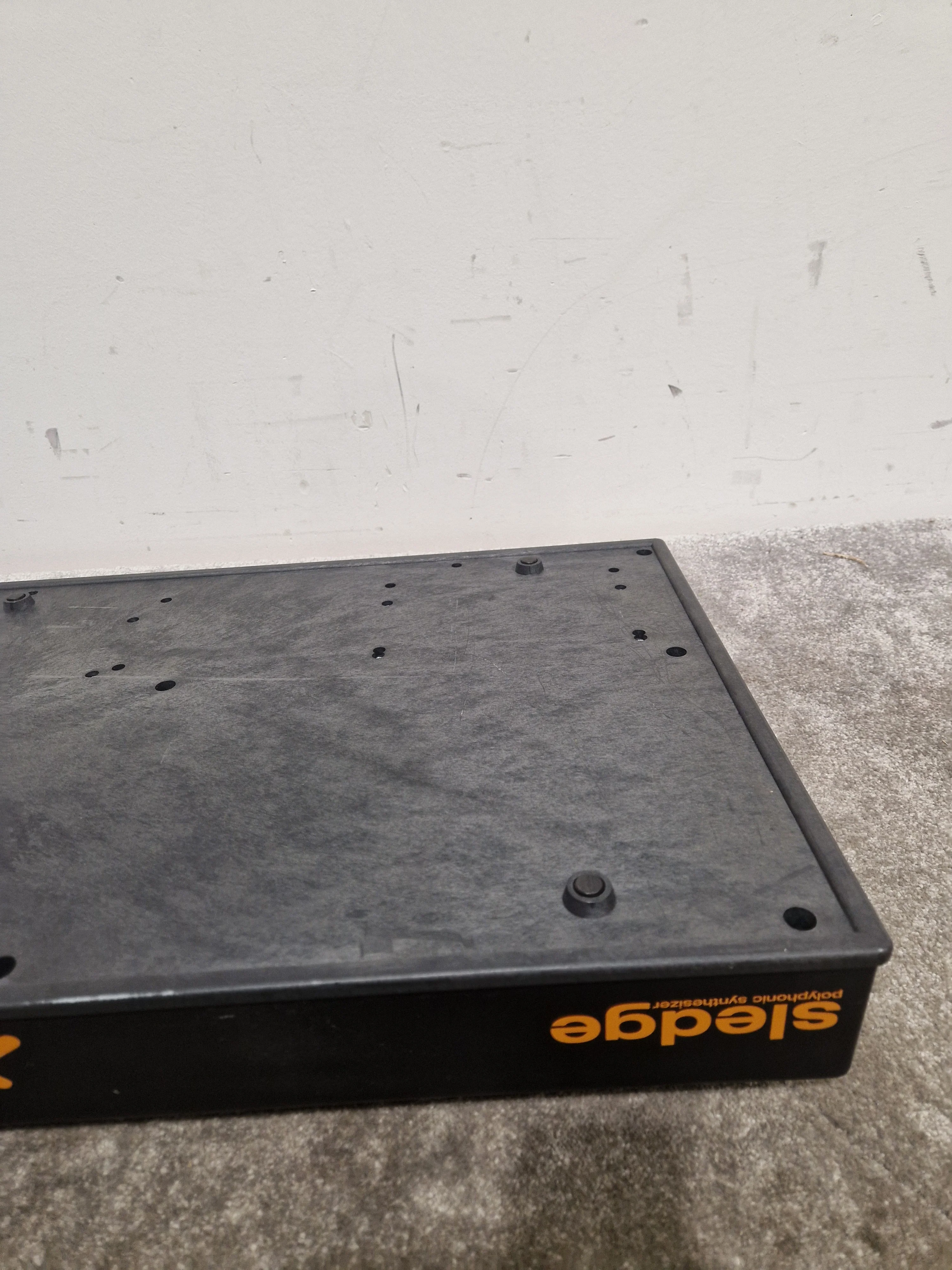 Studiologic Sledge - Synthesizer - Orange/Black - Excellent w/ Power cable - Image 19