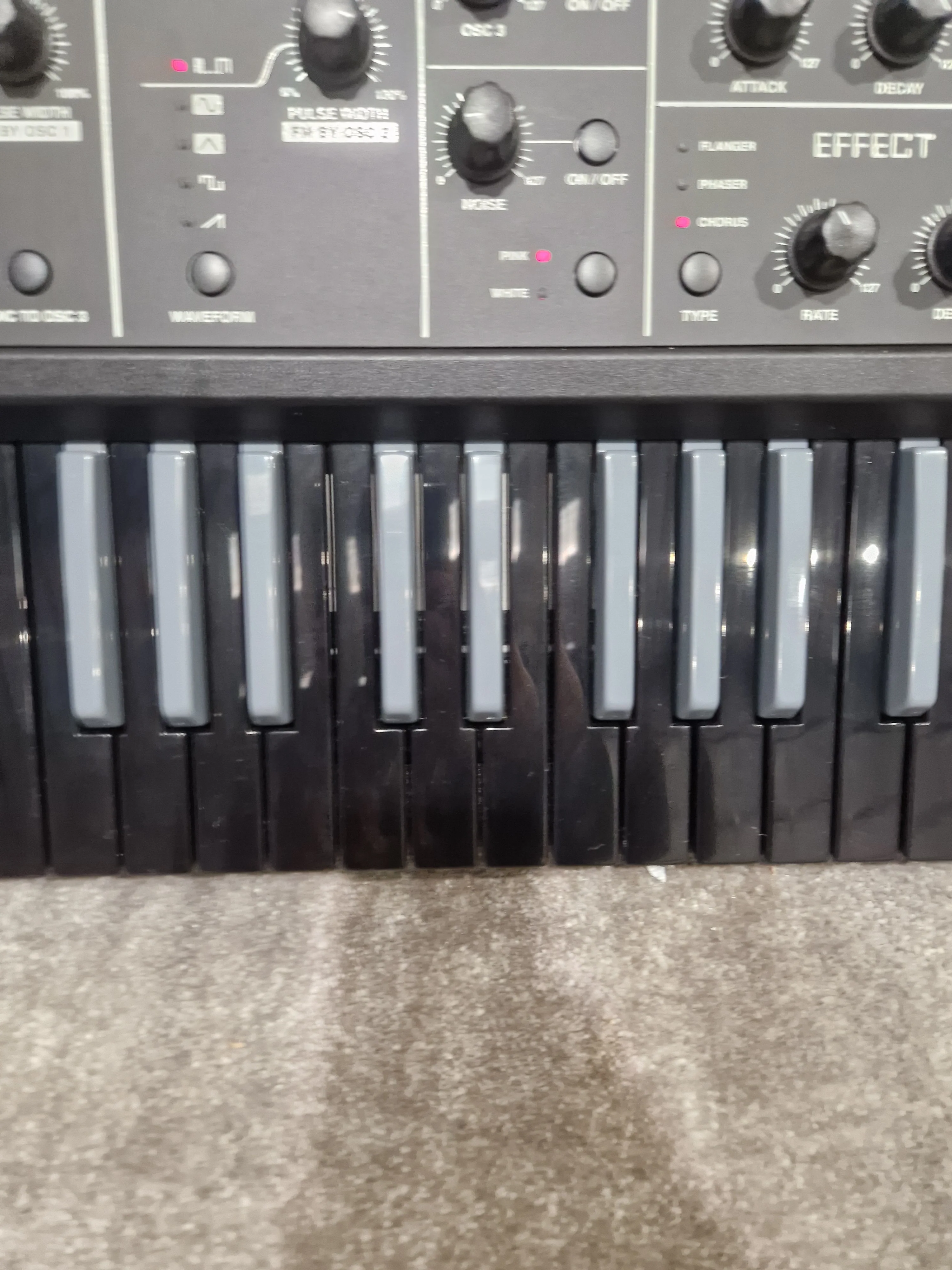 Studiologic Sledge - Synthesizer - Orange/Black - Excellent w/ Power cable - Image 2