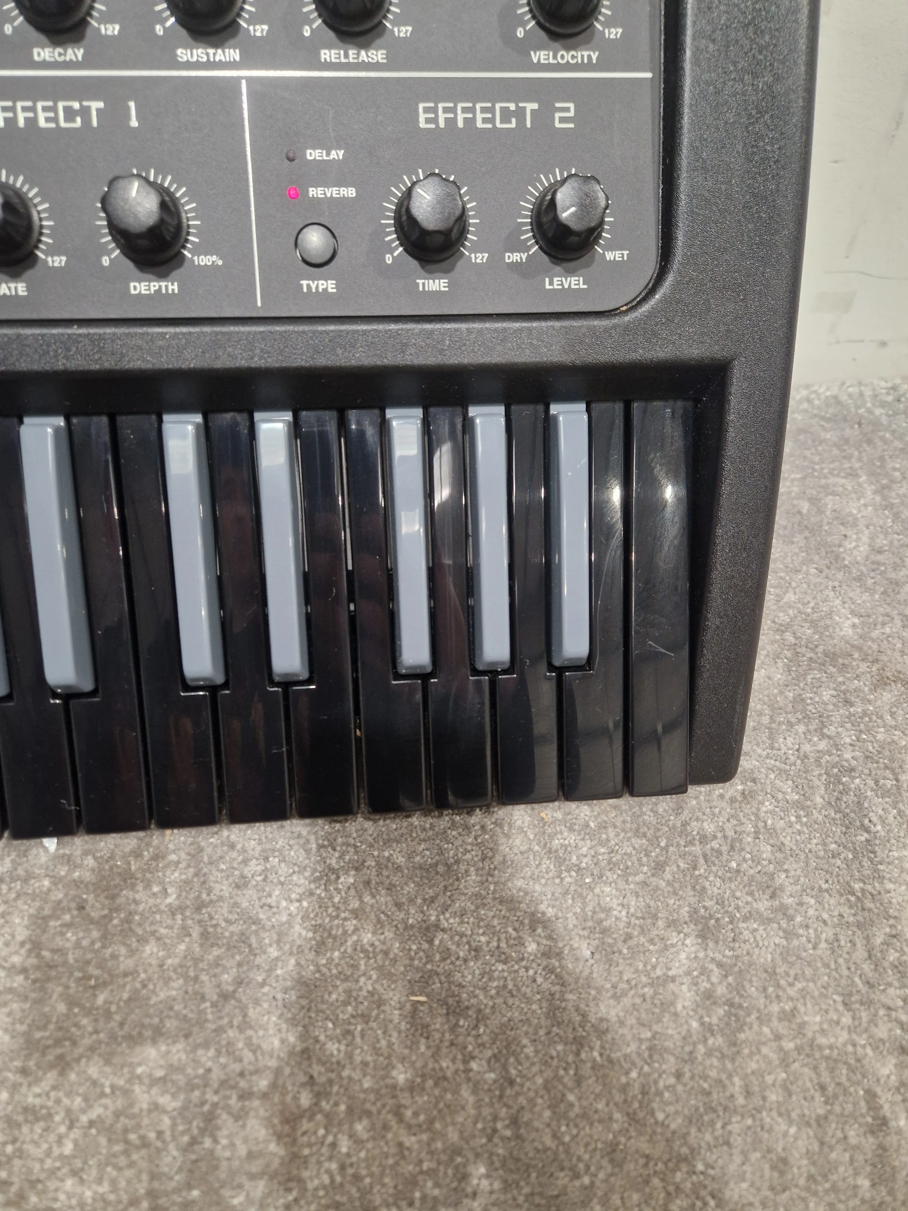 Studiologic Sledge - Synthesizer - Orange/Black - Excellent w/ Power cable - Image 7