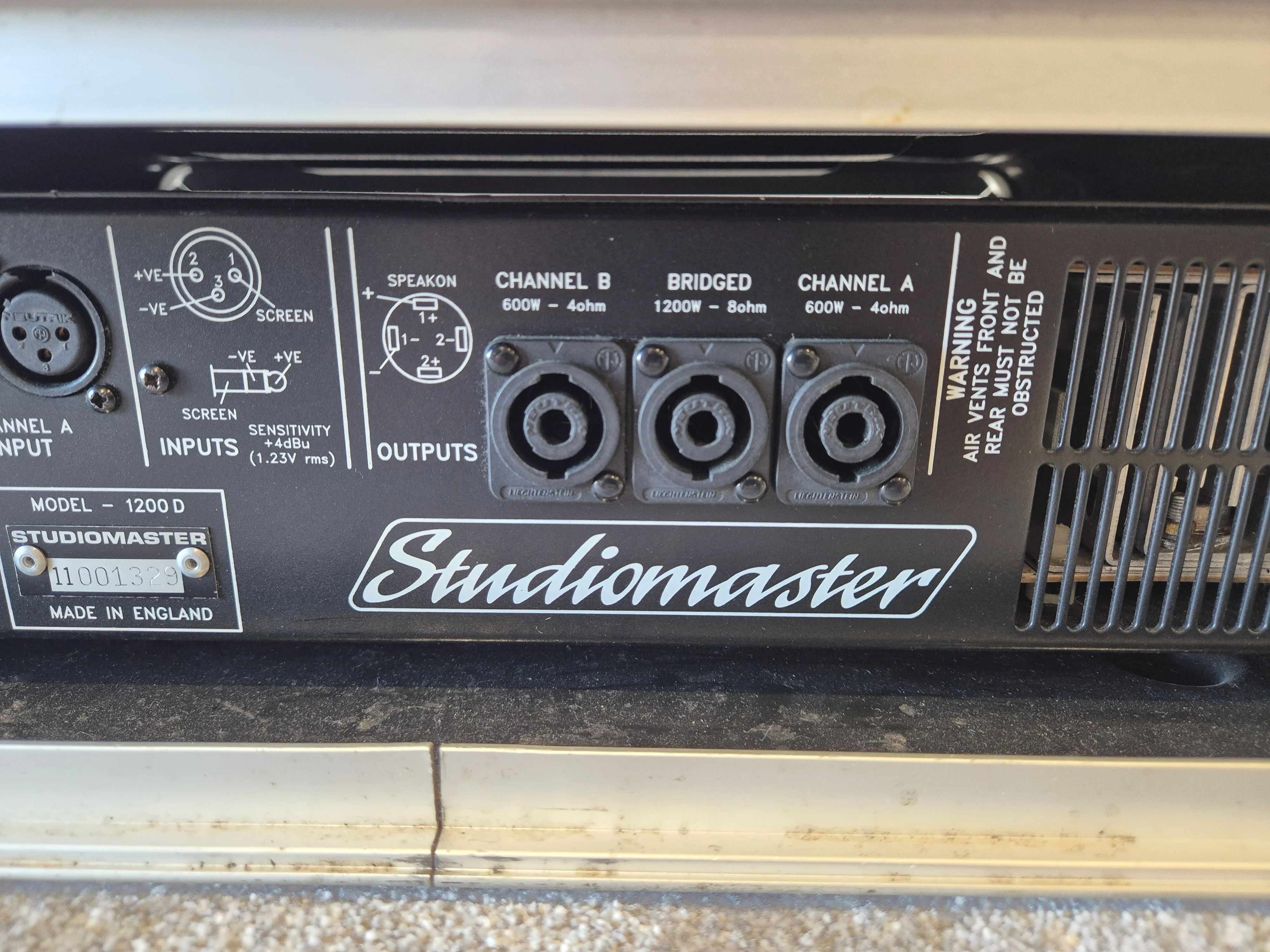 Studiomaster 1200D Power Amplifier - Live Sound and Studio Amplifier w/ Flight Case - Image 6