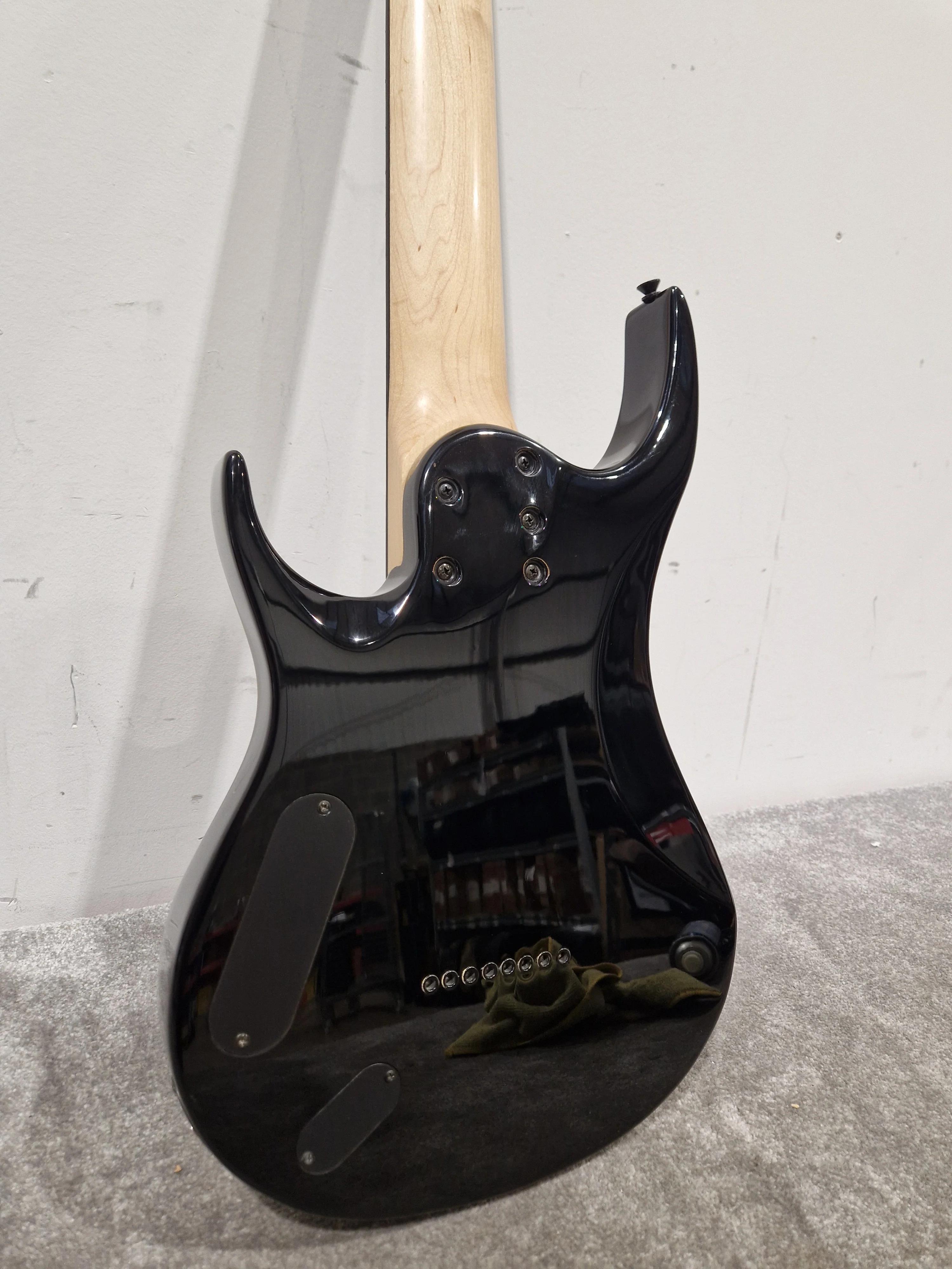 Subzero 8 String Guitar Metallic Black Electric Guitar - Extended Range - Excellent - Image 15