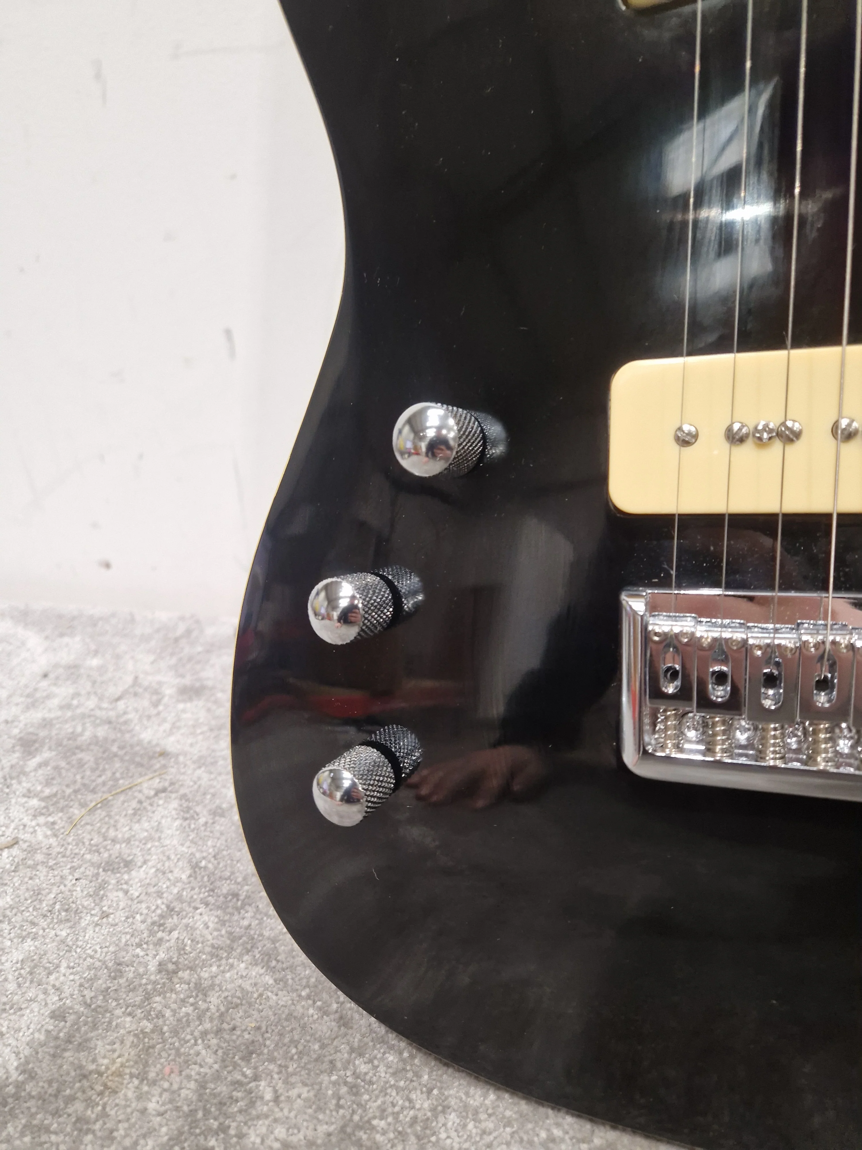 SubZero PARADIGMSH - Left-Handed Electric Guitar - Black - Excellent - Image 12
