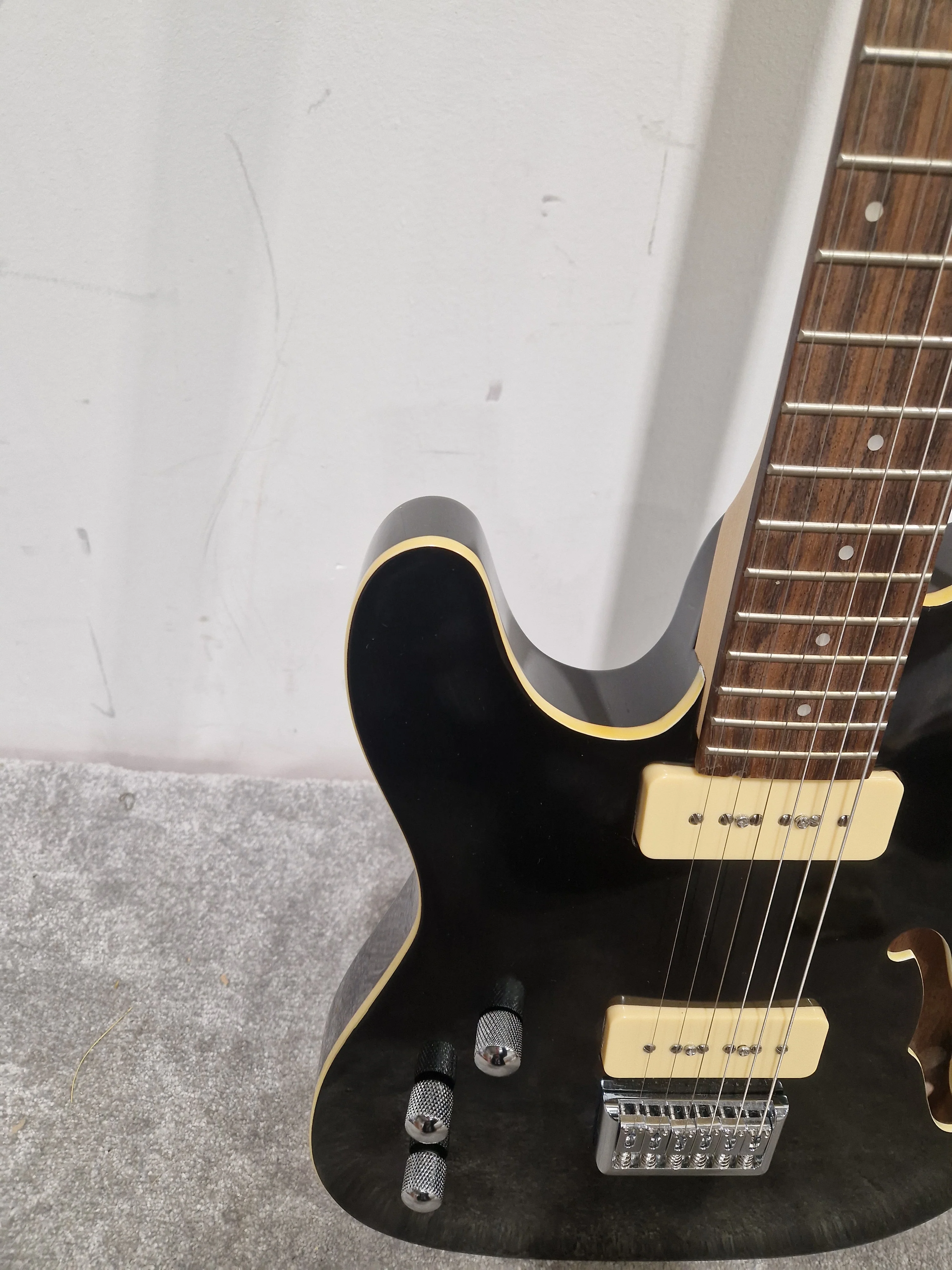 SubZero PARADIGMSH - Left-Handed Electric Guitar - Black - Excellent - Image 26