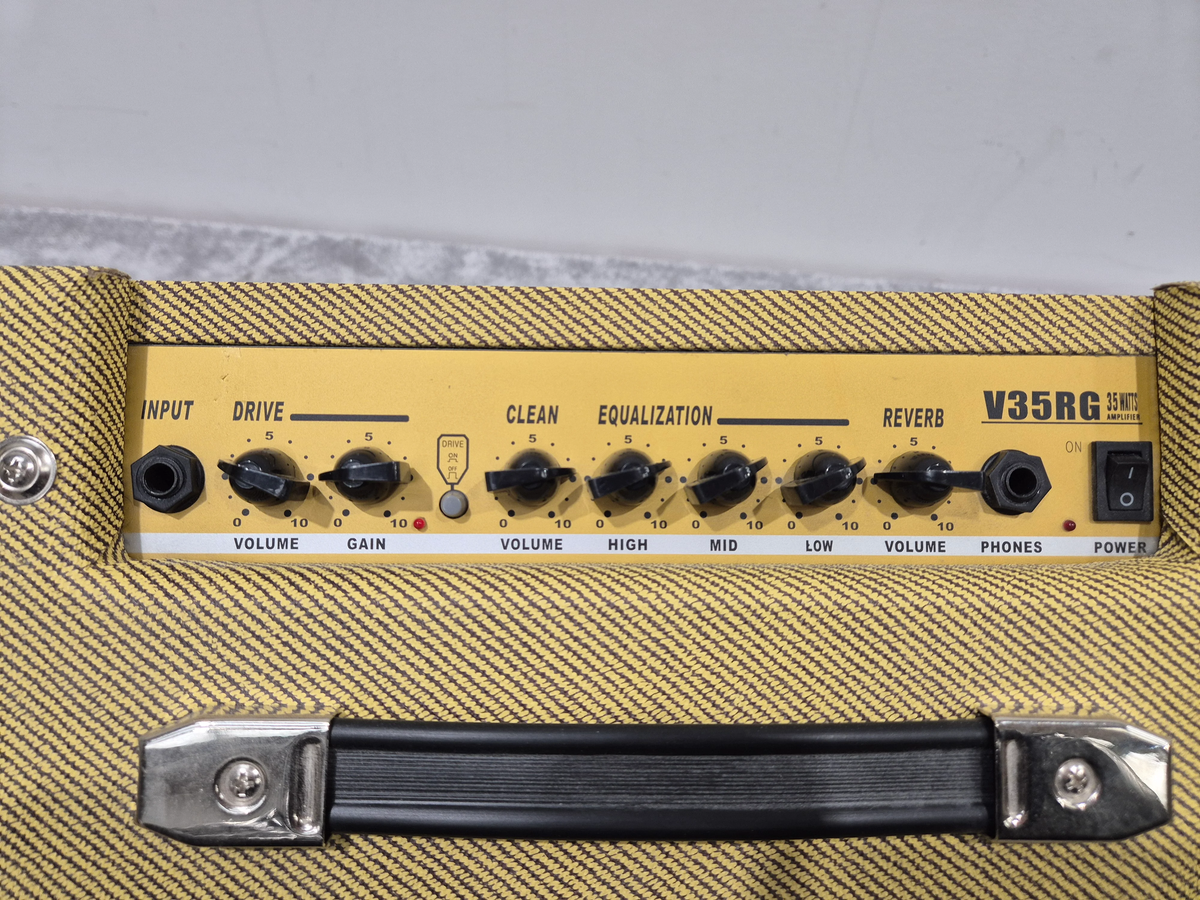 SubZero V35RG - 35-watt Guitar Combo Amplifier - Image 8