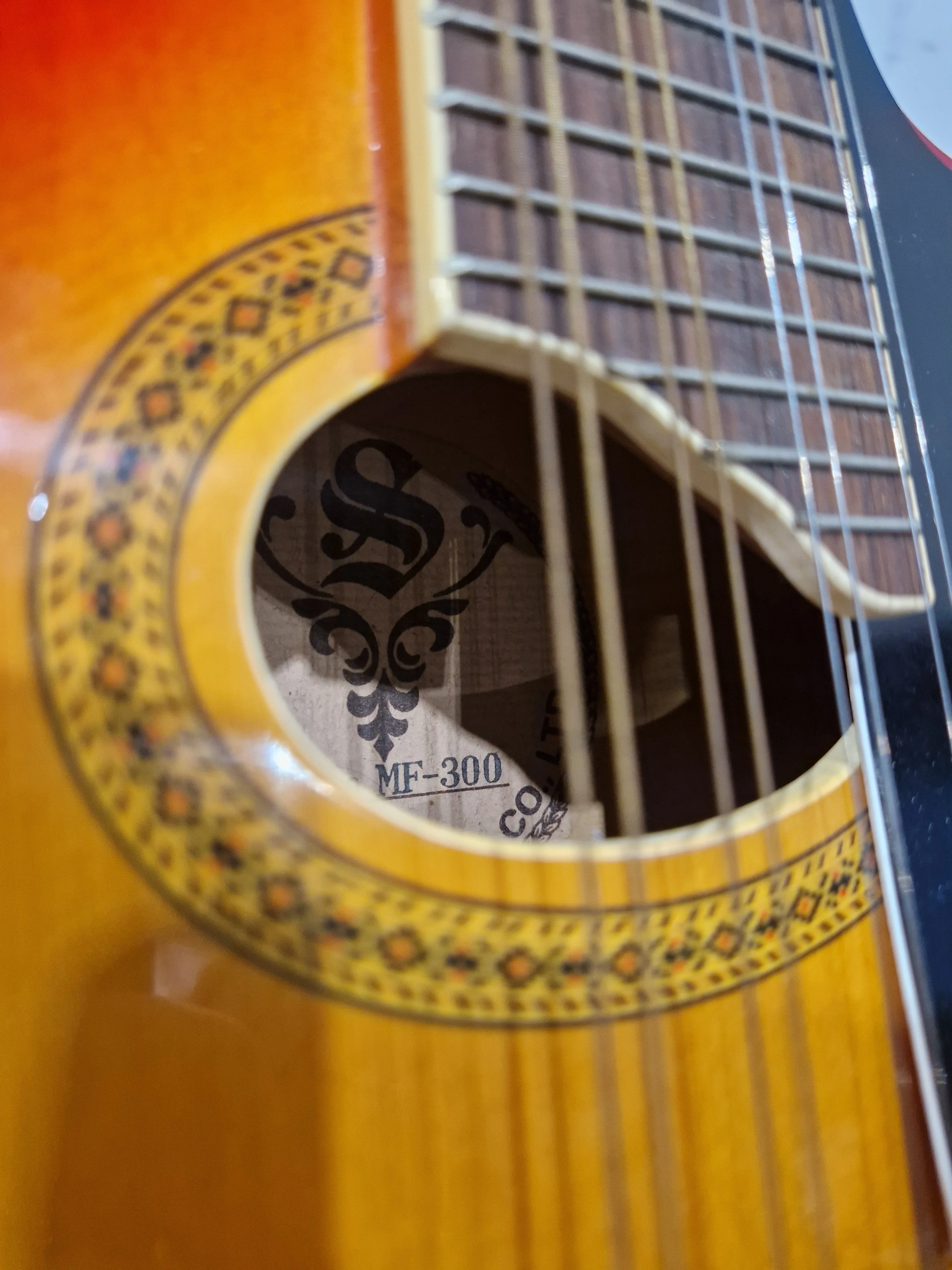 Suzuki MF-300 - Mandolin - Sunburst - Excellent - Image 5