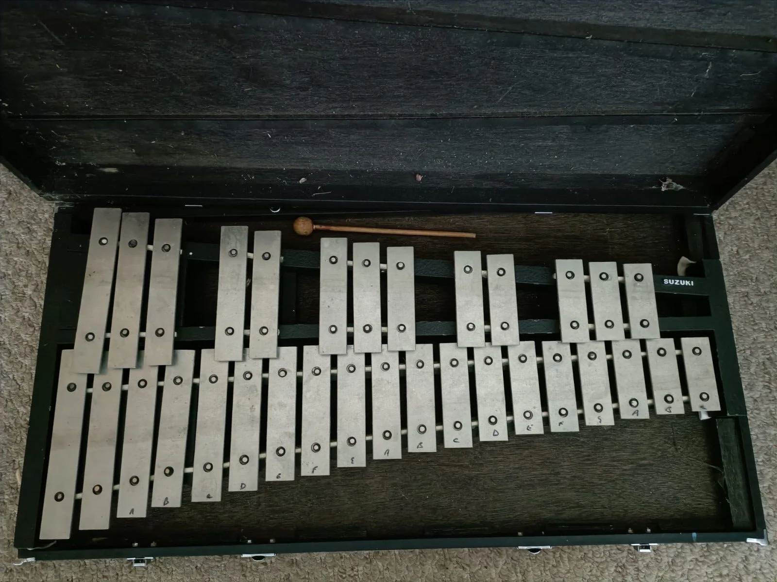 Suzuki SG3200 Glockenspiel - Black and Chrome - With Hard Case - Image 6