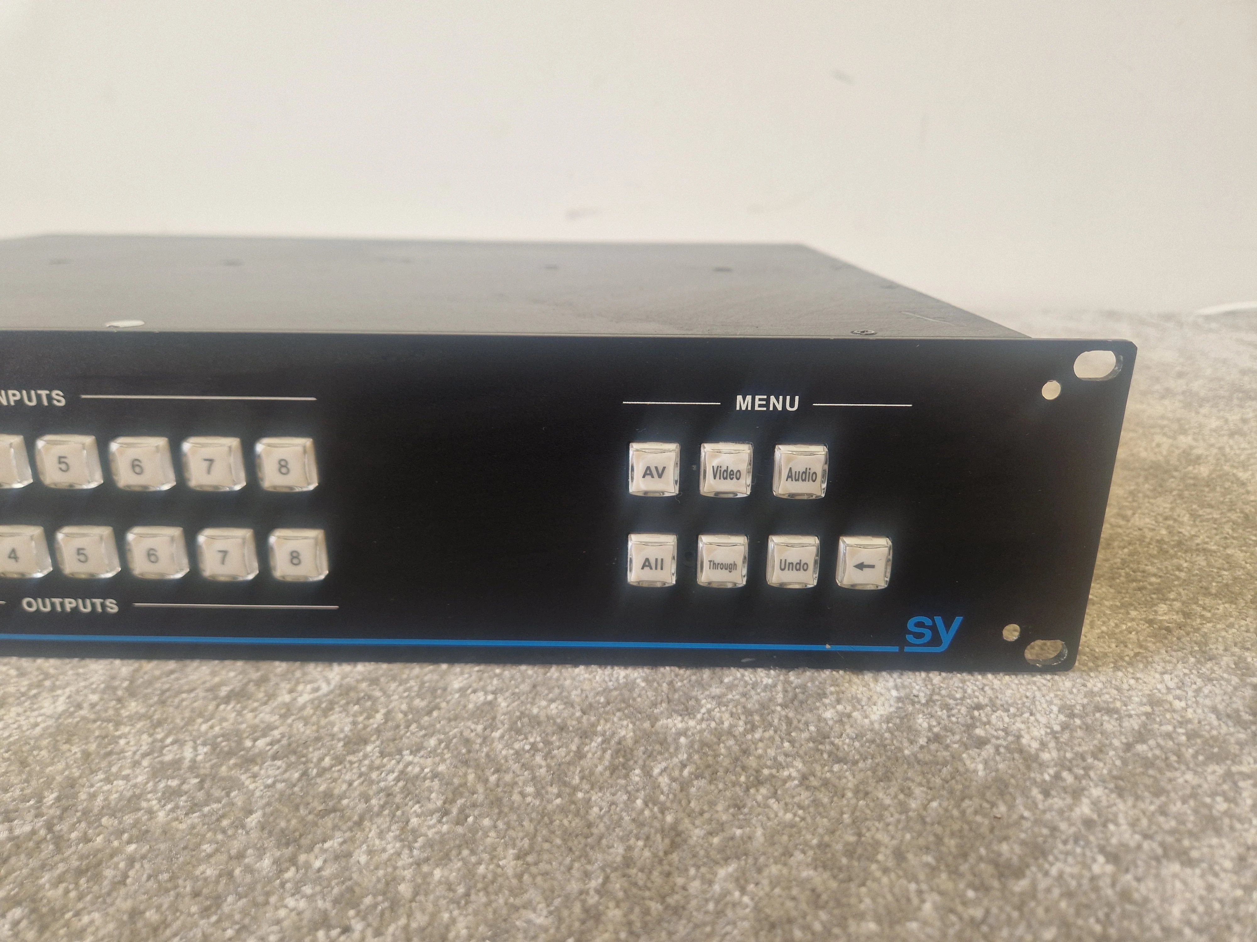 SY MM-88A Modular Matrix Switcher – 8x8 Multi-Format AV Routing - Good - Image 3