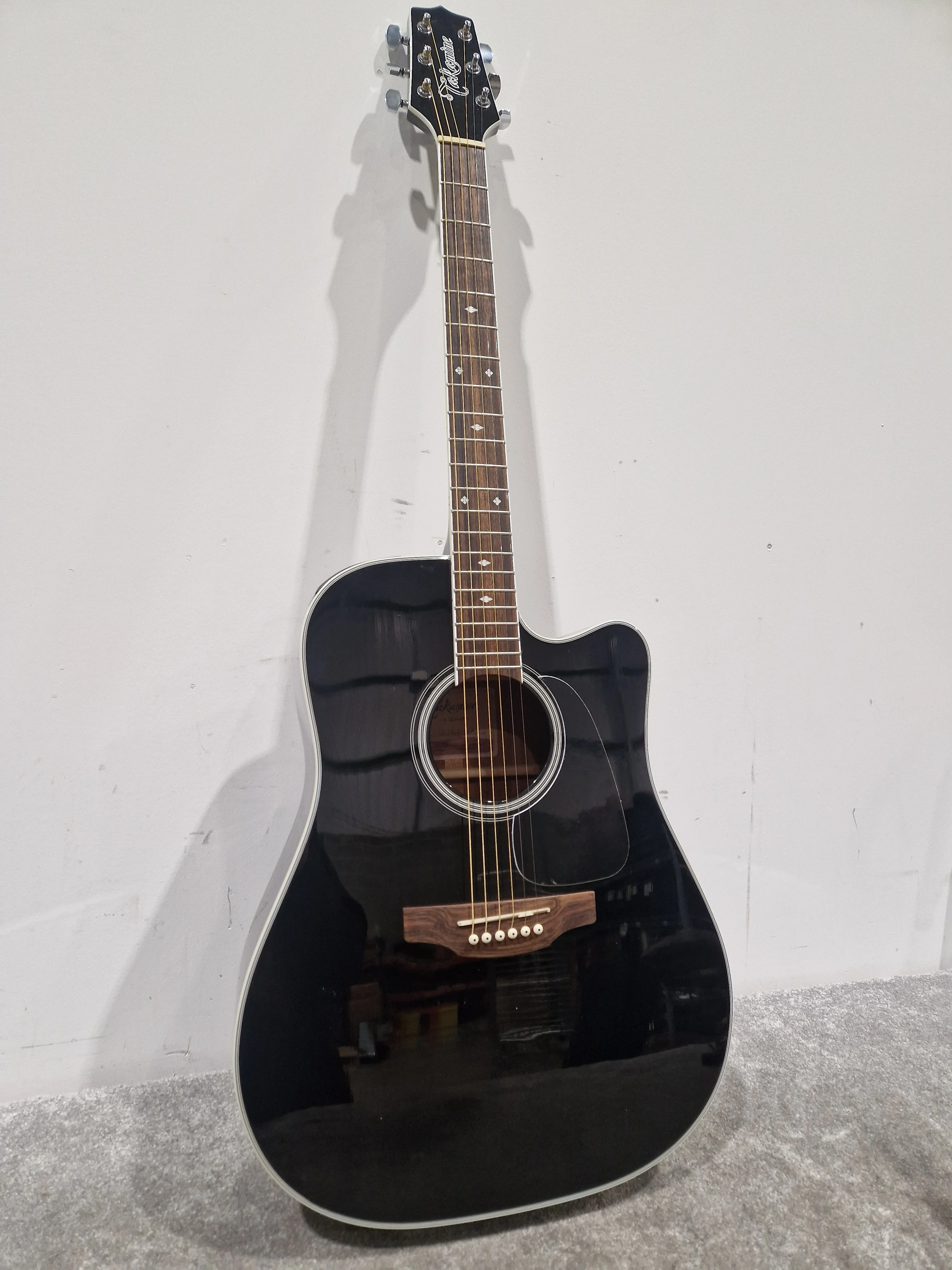 Takamine Gd34ce-Blk - Dreadnought Cutaway Acoustic-Electric - Excellent w/ Original Box & Soft Case - Image 4