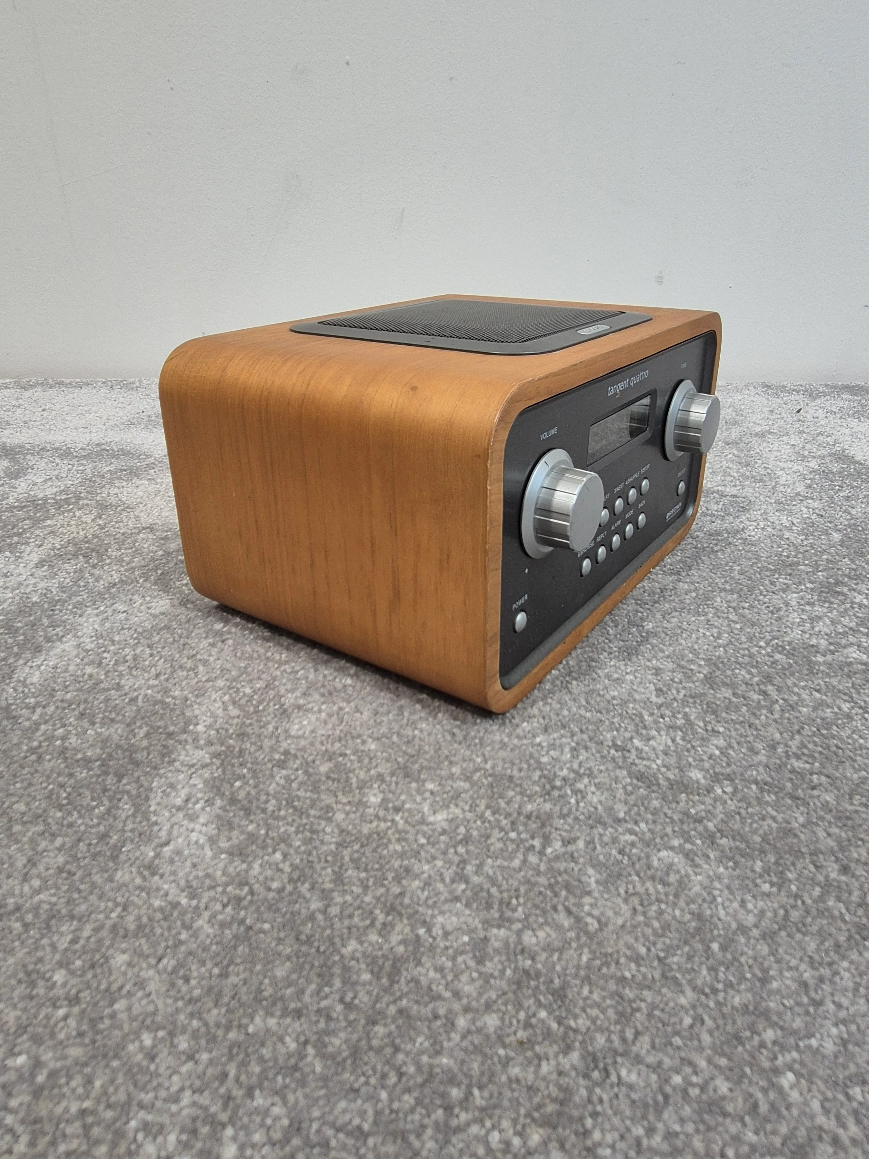 Tangent Quattro MK2 Internet Radio - Retro Design - Excellent w/ Power Supply - Image 3